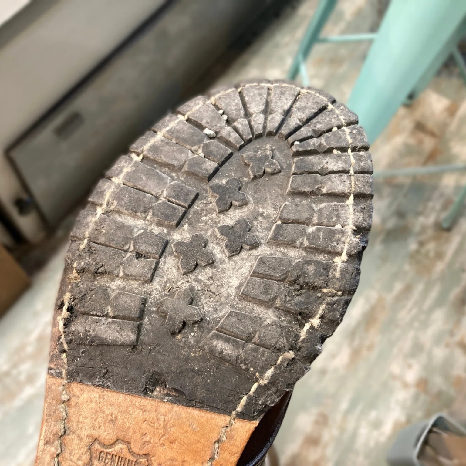 ハーフソール交換】Red Wing 9011 Beckman 加水分解したハーフソールの 