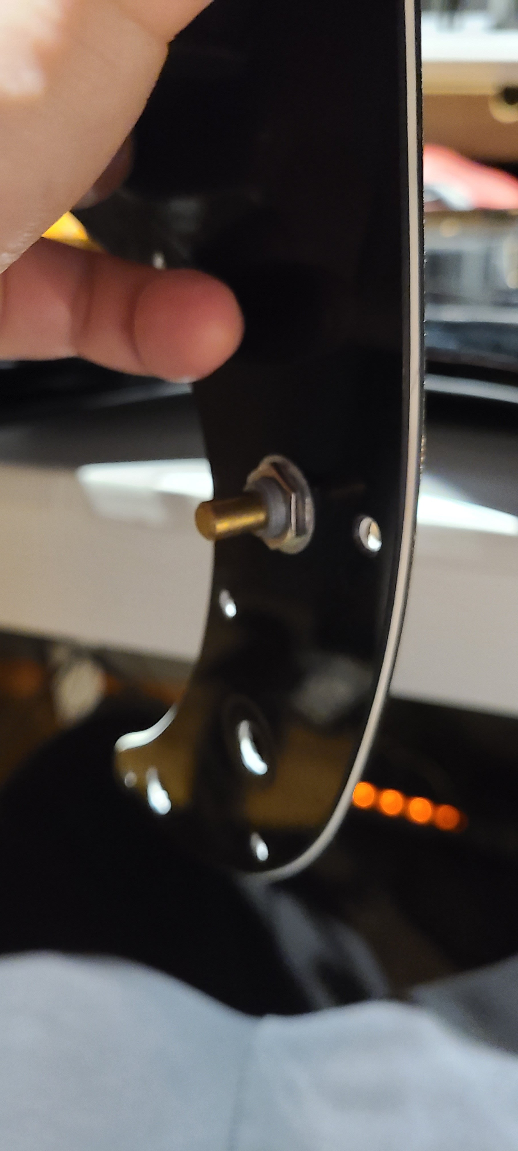 Tokai Hard Puncher/プレベ/スパロゴ期/ペグ裏4点どめ Tokai Hard Puncher PB-40 改造計画 |Flicker