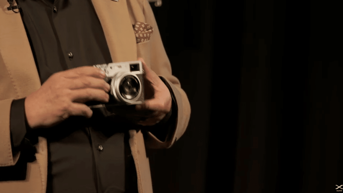 FUJIFILM X100VI　シルバー　シャッター動作1456回　富士フイルム FUJIFILM X100VI シルバー シャッター動作1456回 富士フイルム