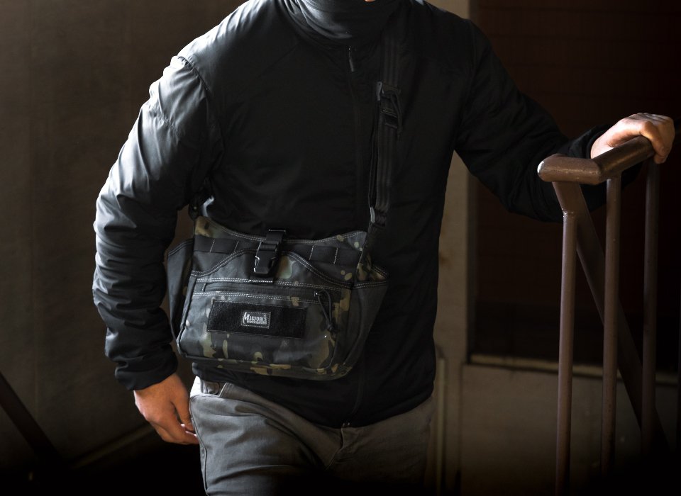 Magic パック 美品 フラット・パック（畳んだケースがフルデックに）｜カードマジック