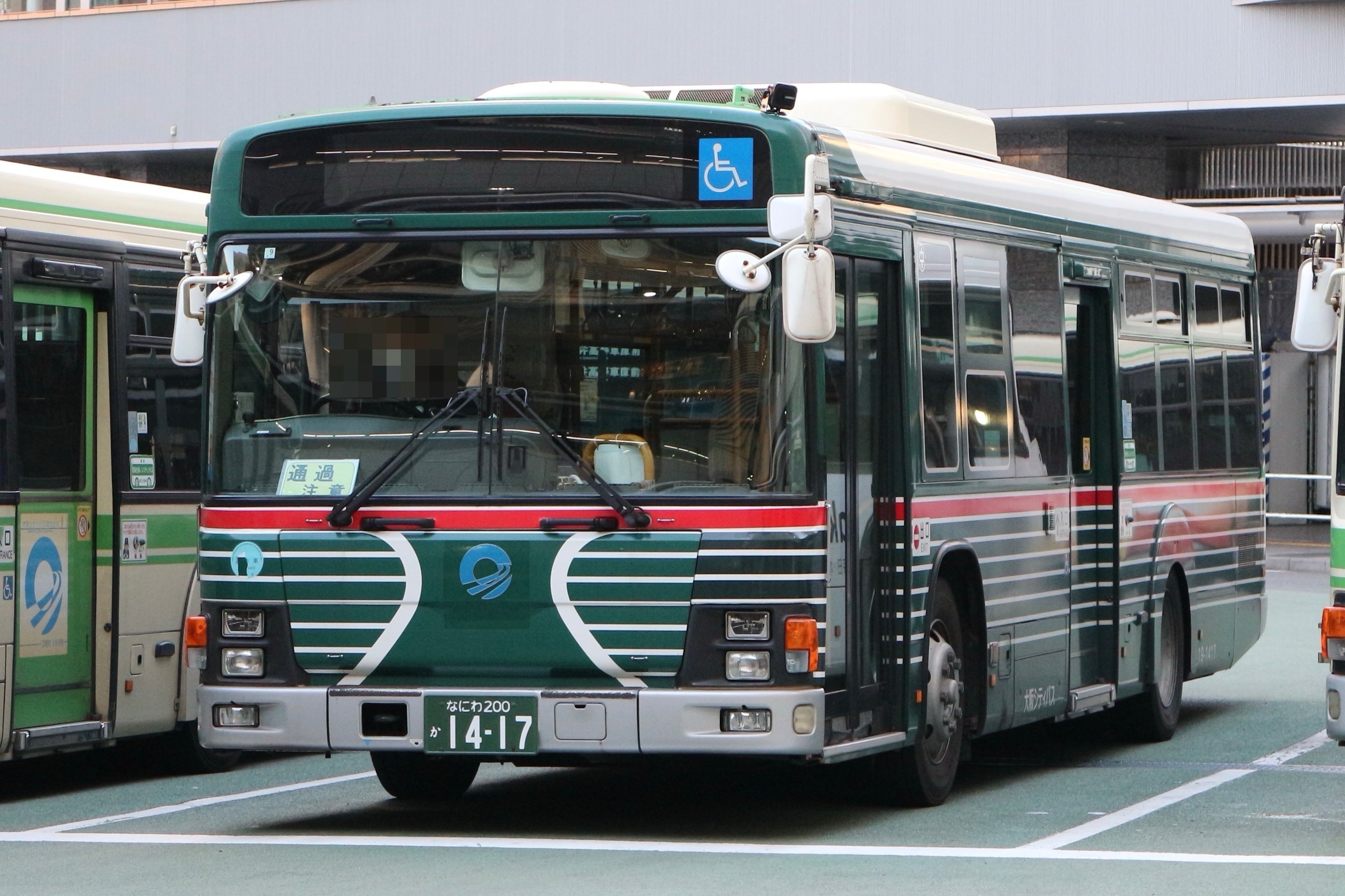 大阪シティバス】ゼブラバス復刻車両・大阪駅前にて｜垂水の止利