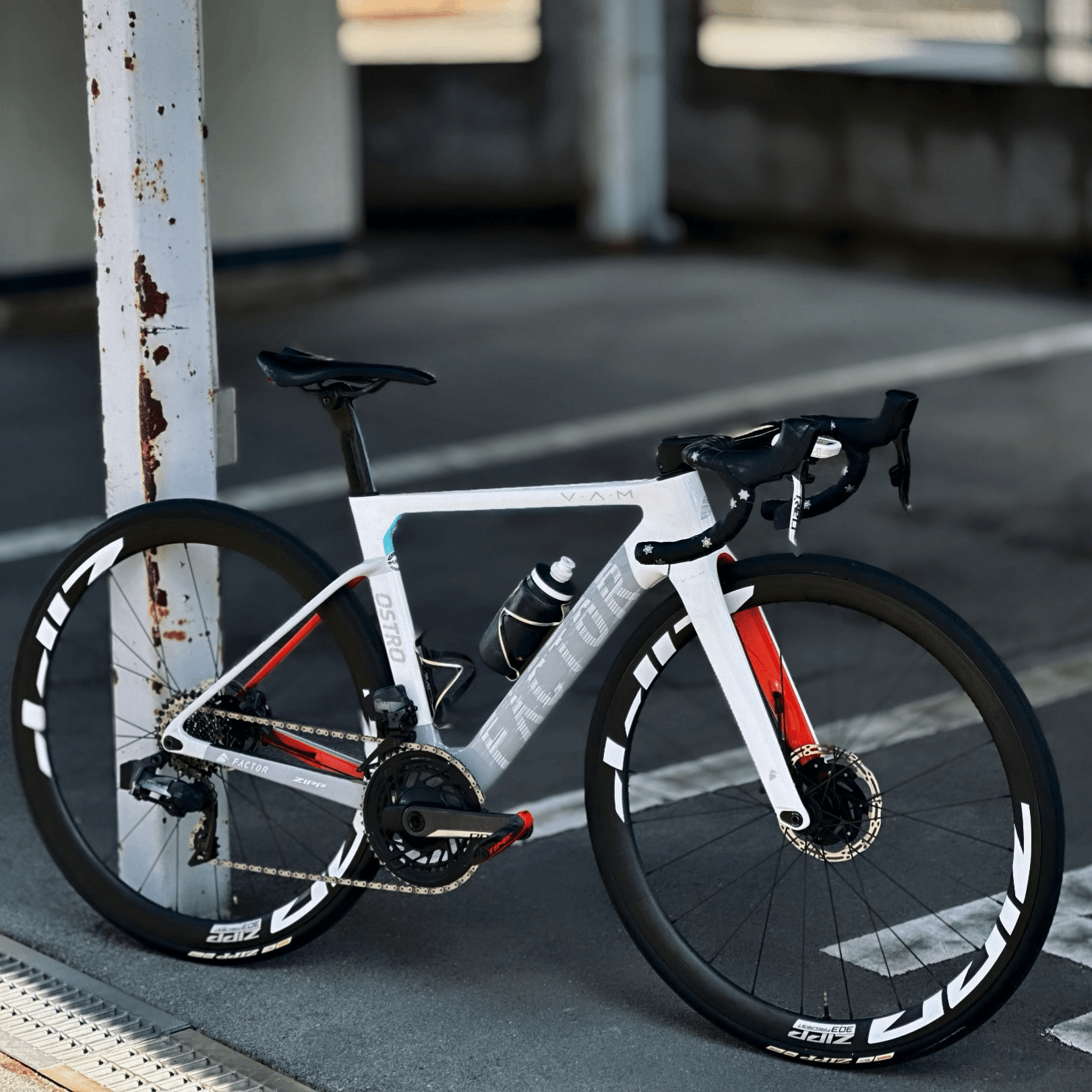 ZIPP 303 Firecrest Tubeless Disc をインプレッション!!｜877Bicycle🍌