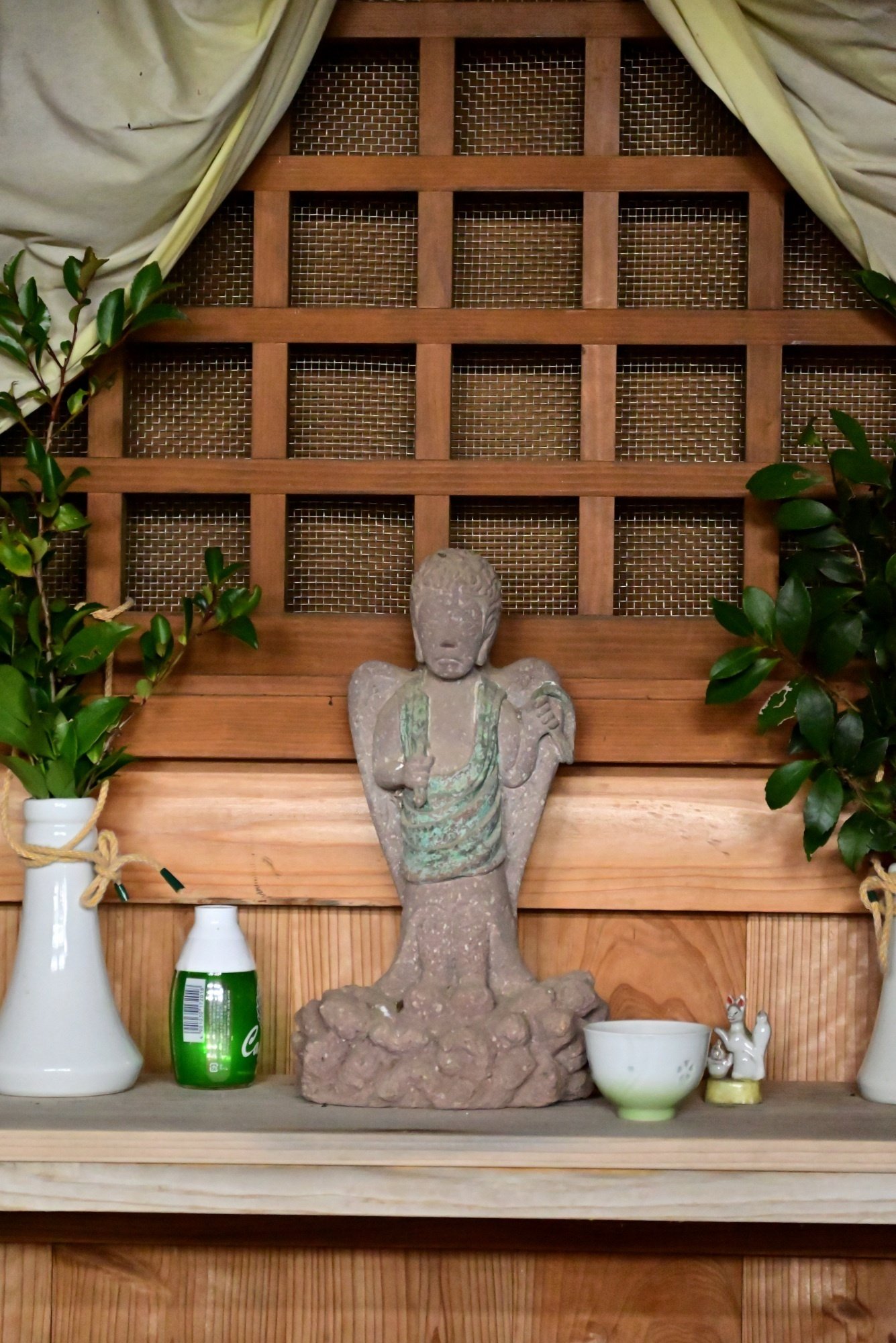 羽の生えた石仏｜雲 ねこ 日誌