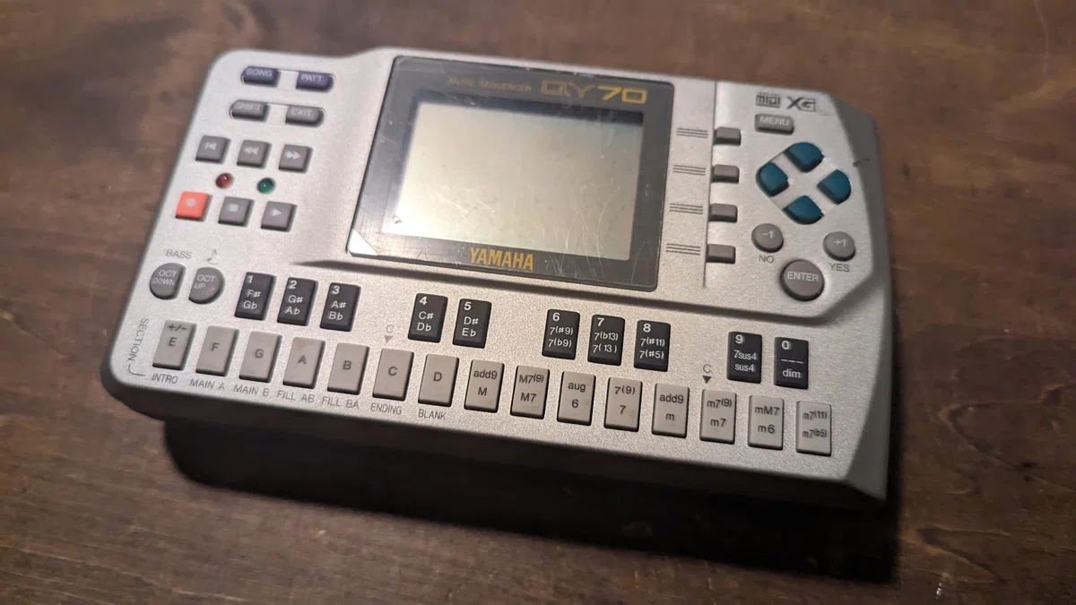 YAMAHA QY70を直そう｜huaaNOTE
