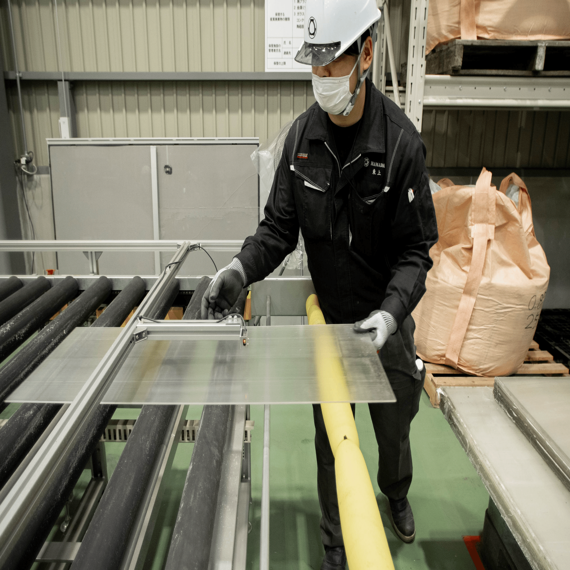 実証レポ】廃棄ゼロへ。リサイクル率99%の太陽光パネル処理施設へ潜入