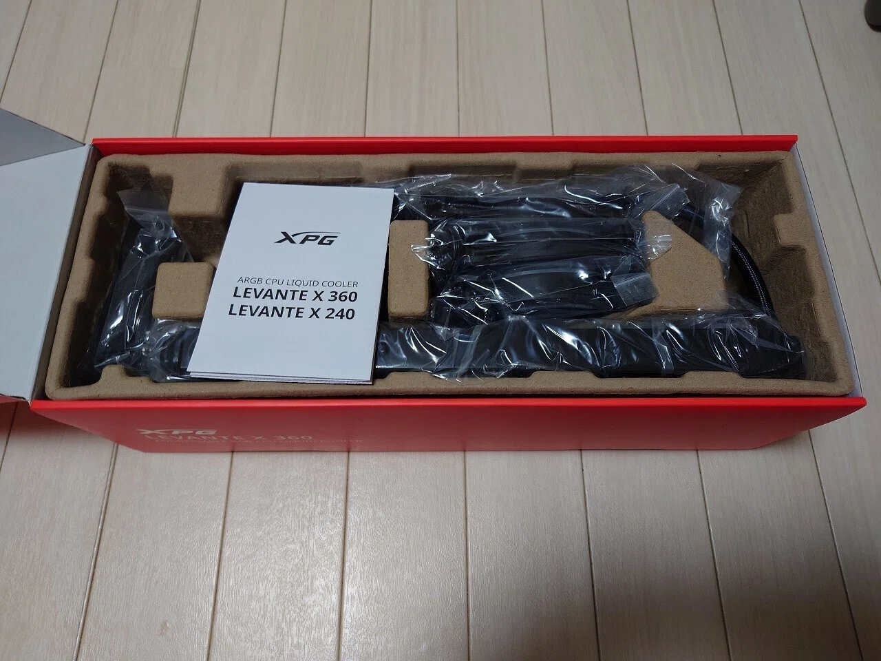 ピラーレスガラスケースの悩ましさ：XPG INVADER X と仲間たち｜香月聡司