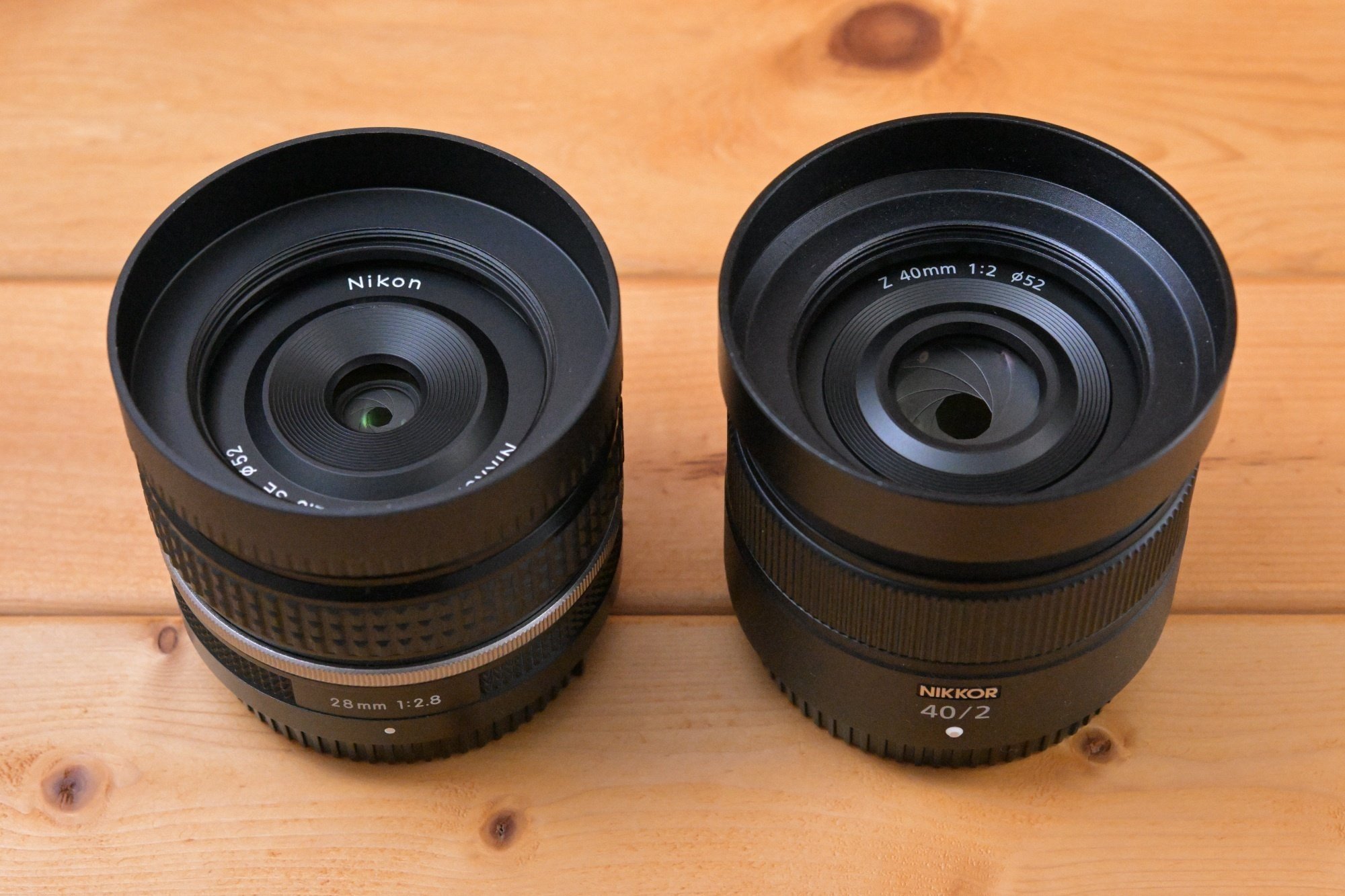 NIKKOR Z 28mm, 40mm用のF-Foto, JJC製金属フード比較｜ちーちゃーん