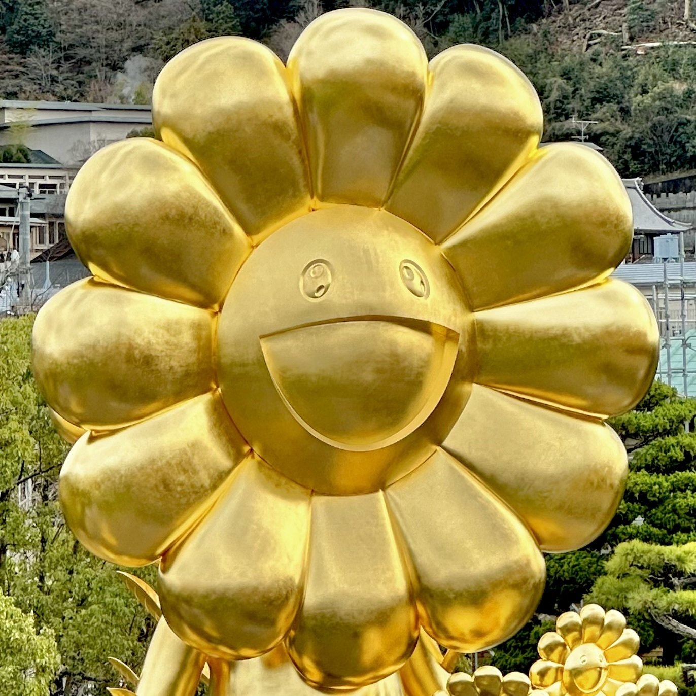 ブロンズ金箔。何を映すのか？｜morning