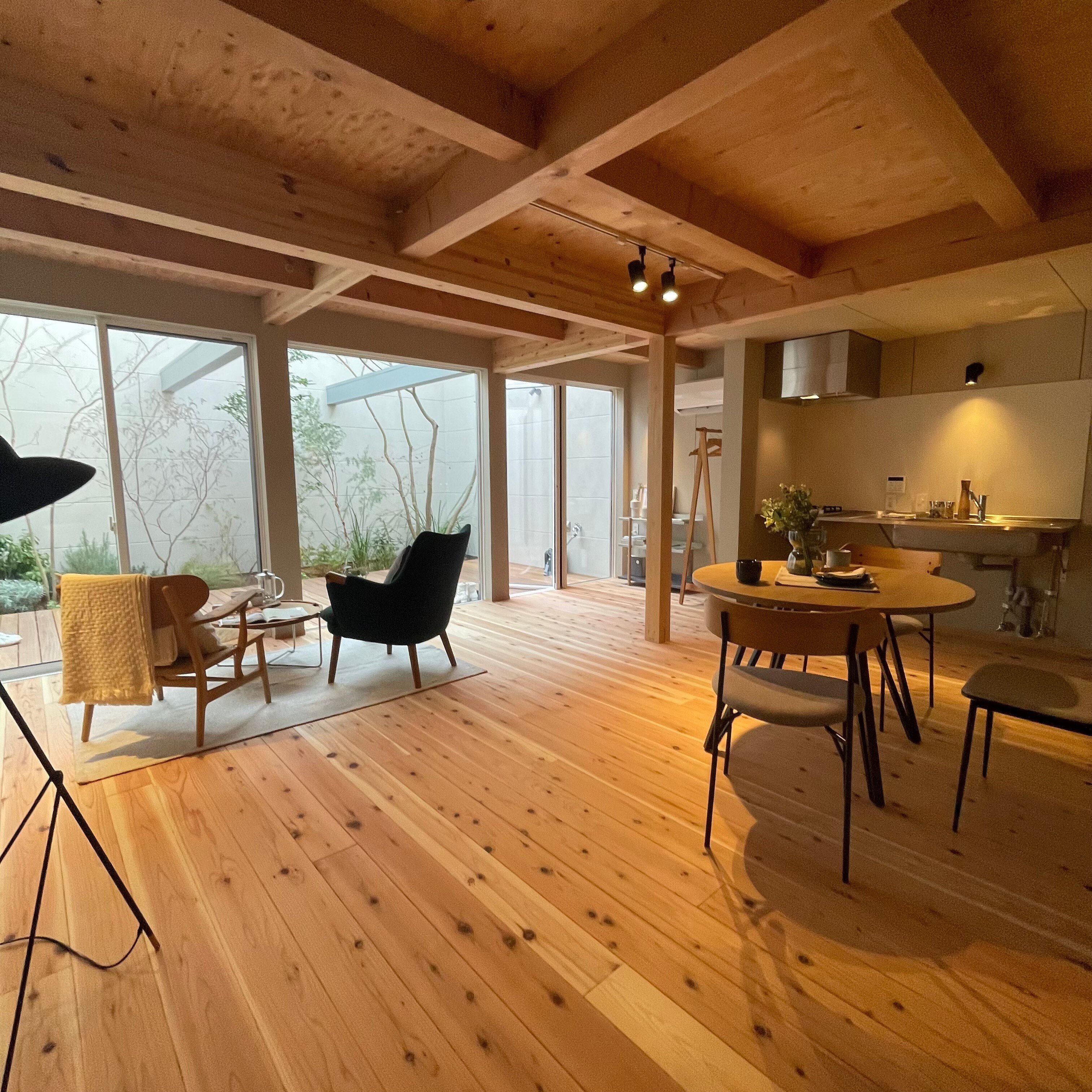 謎物件を大調査！】この謎の箱、、、中にとってもヤバい物件入ってまし