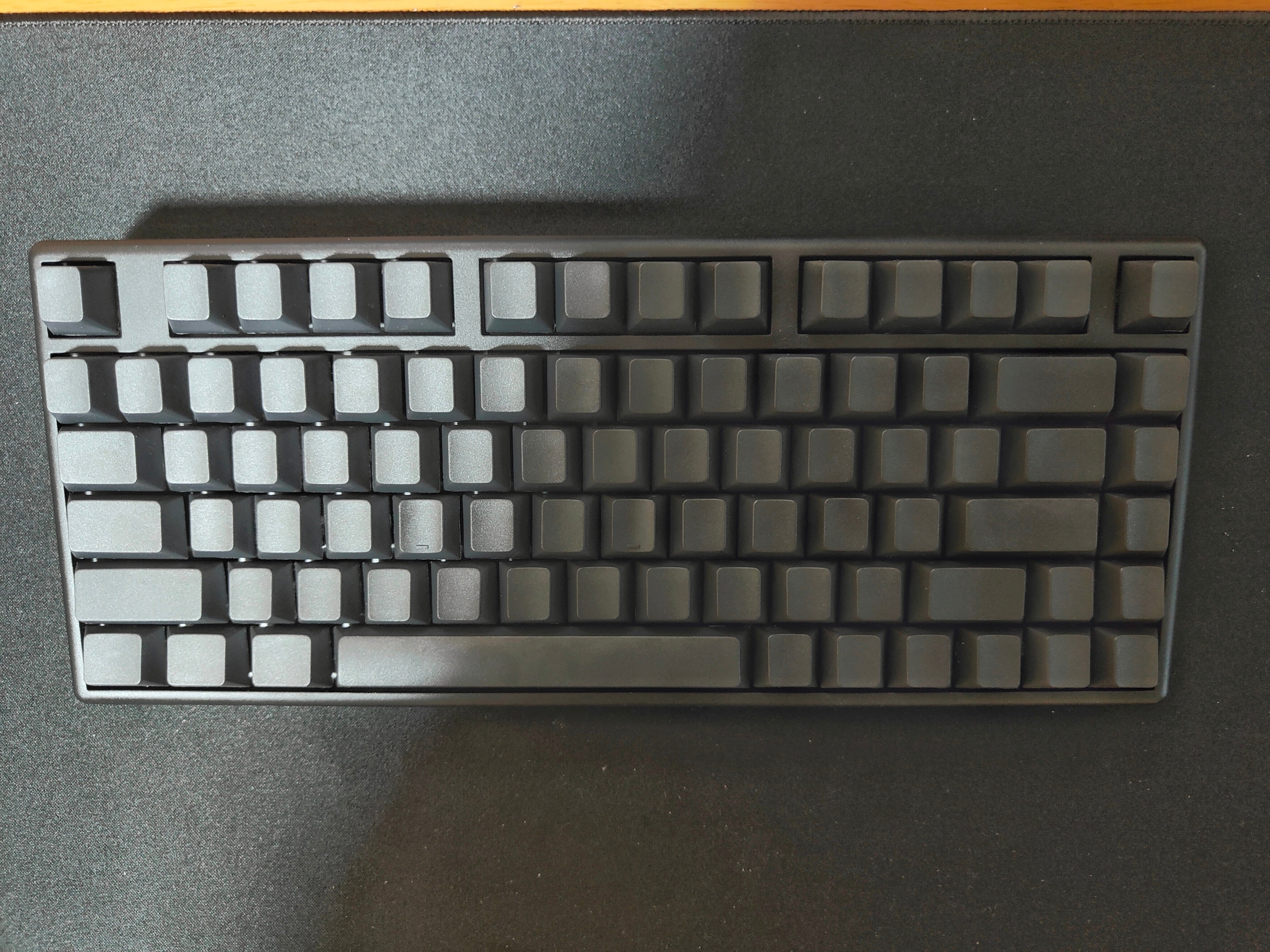 Niz Micro82 EC-Bluetooth 35g Black の キーキャップ｜yoshihiro1909