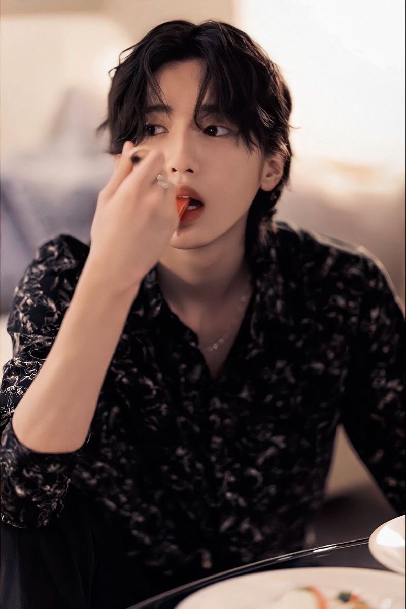 道枝駿佑の写真集📷｜はるぴーなっつ【22歳ママ・スノ担】