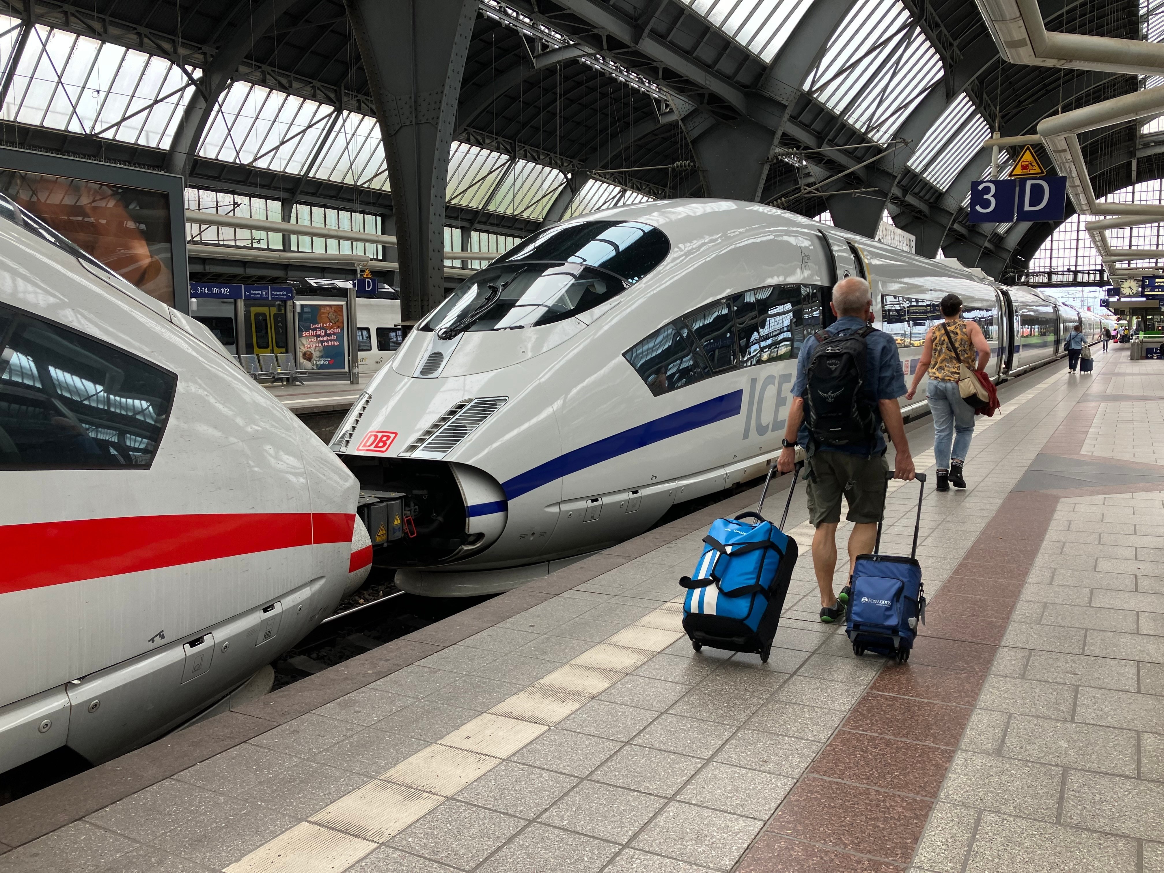 ドイツ鉄道 愛しの電車、愛しの街、愛しのビール【ドイツ鉄道旅行2023】｜Siegbergbahn