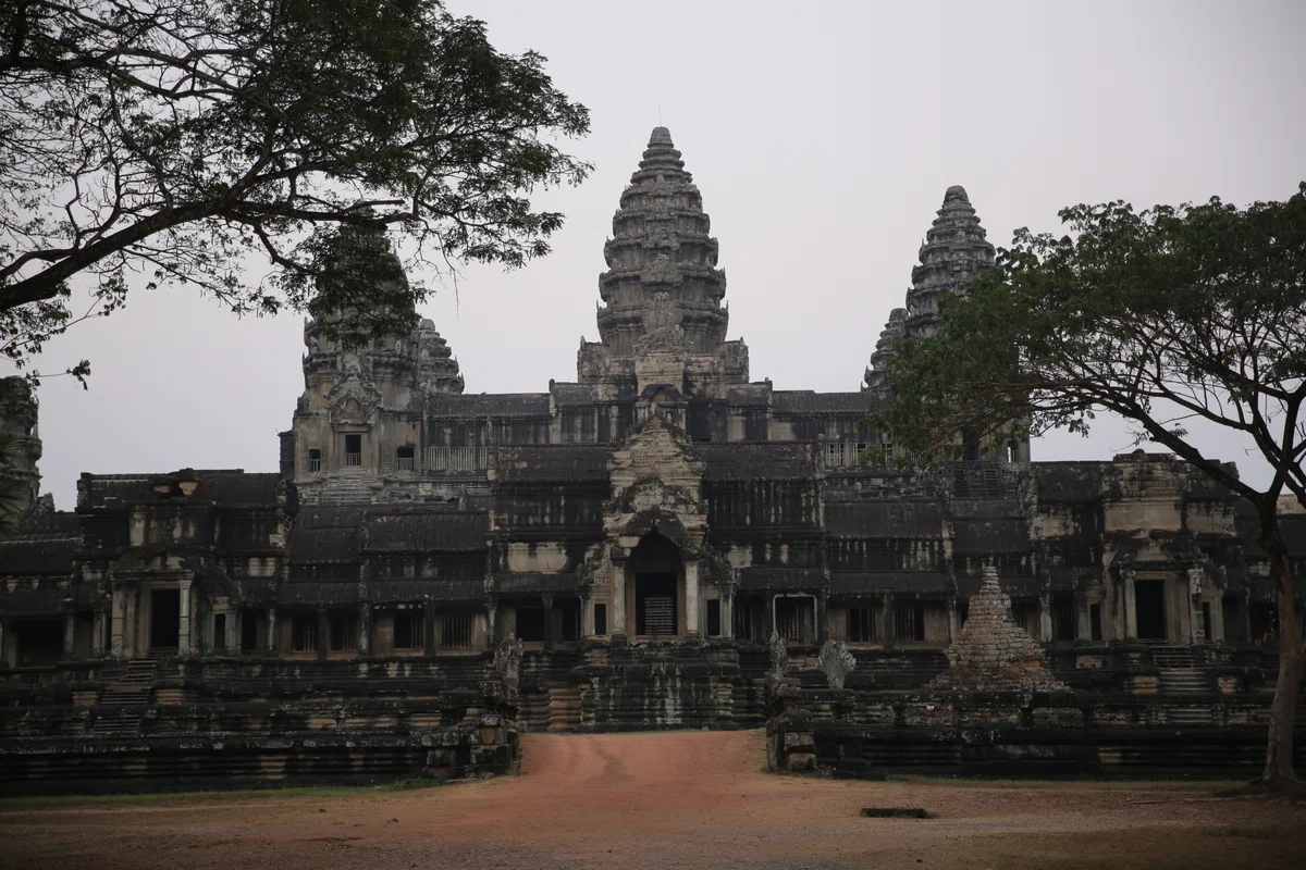 遺跡探訪71】真っ暗闇、裏からアンコールワット（Angkor Wat East Gate 