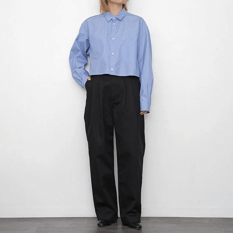 シルエットに変化を【YLEVE】COTTON TYPEWRITER SHORT SH