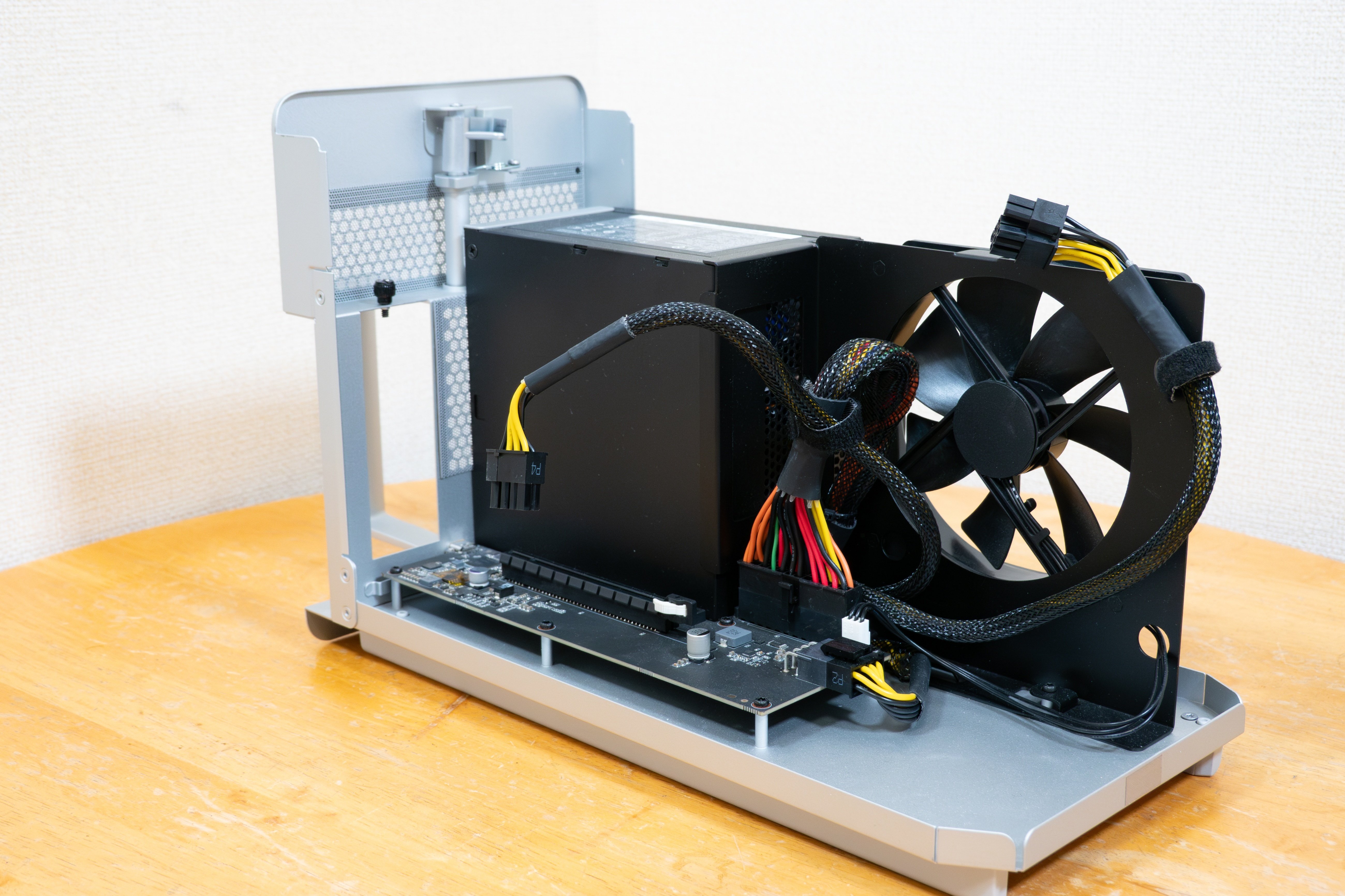 ノートPCにグラボを増設してみた話【eGPUボックス】｜さばのおすし