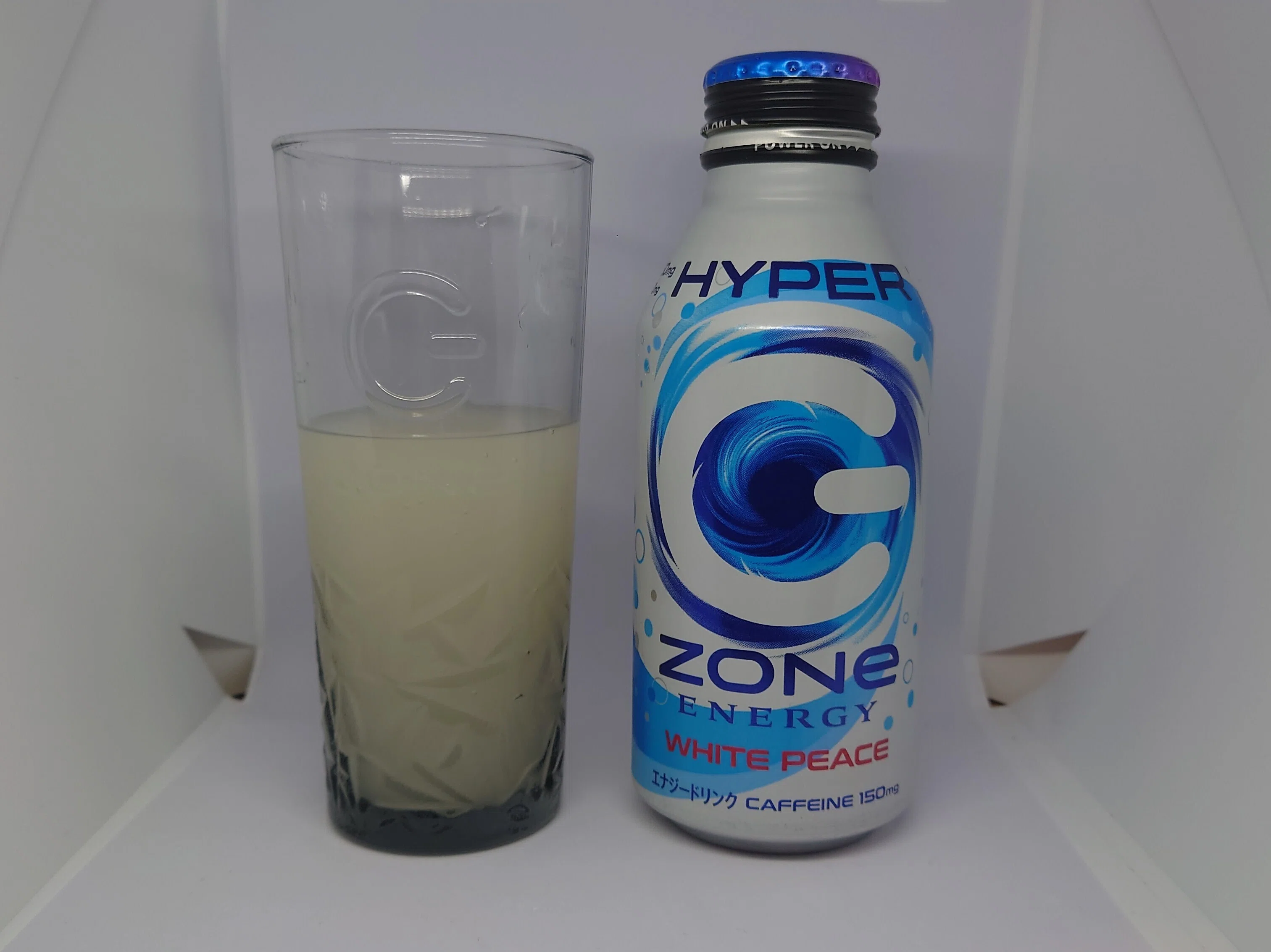 新作レビュー: #HYPERZONe #WHITEPEACE ― あるいは映画のような転生劇
