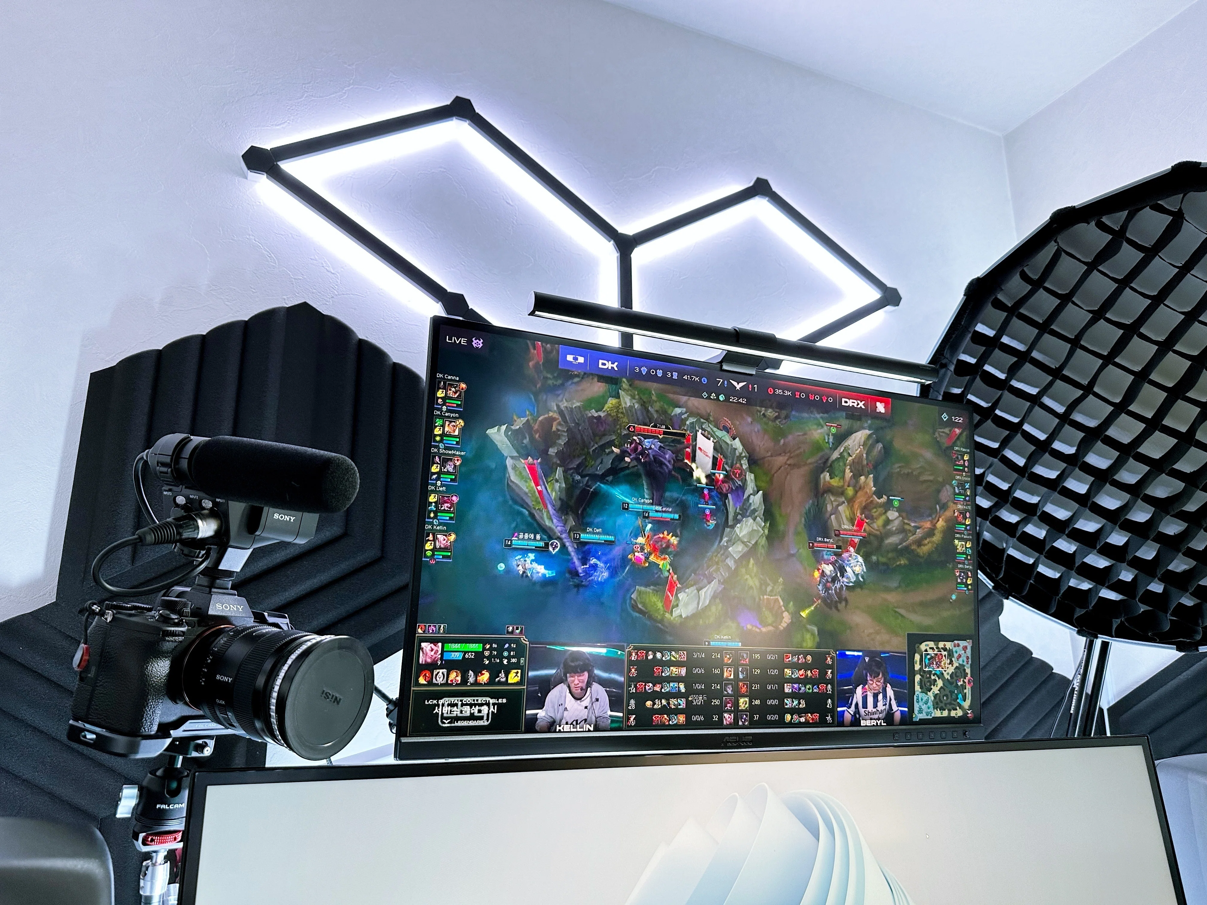 DESKSETUP 10.0 最新デスク周り紹介 2023.11｜OVR.