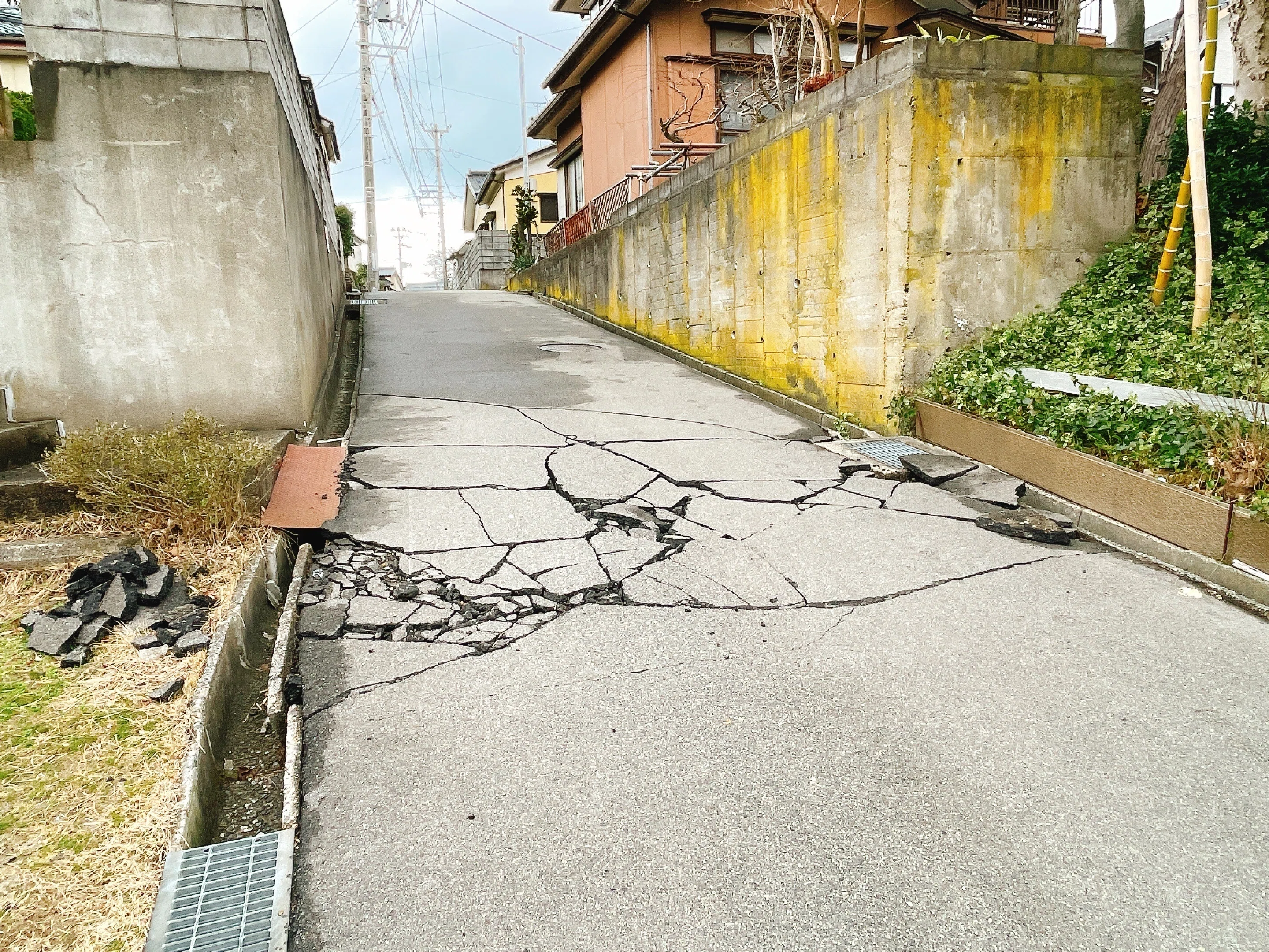 能登半島地震 忘れられた被災地】「自宅には住めない」「水道もまだ