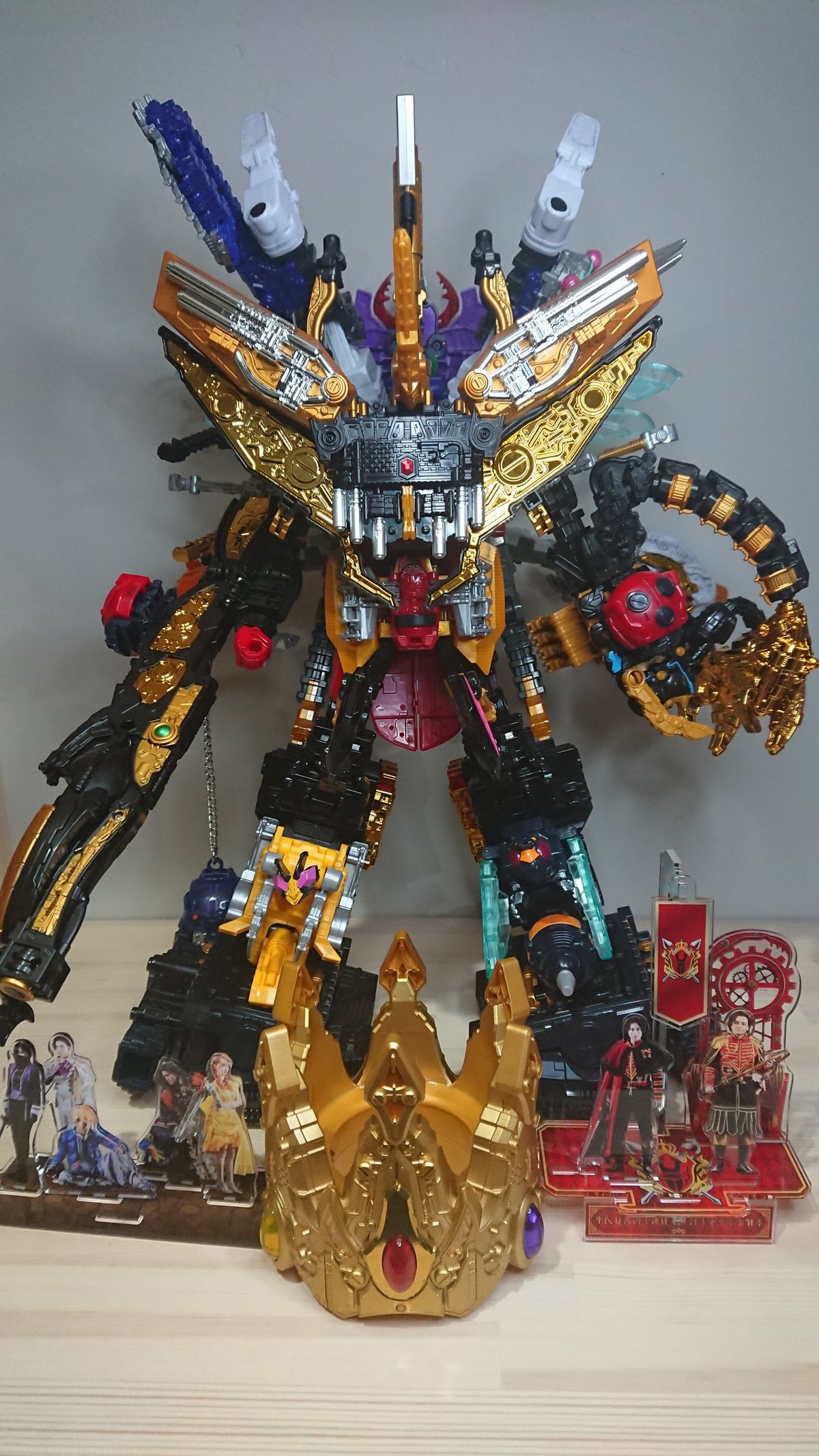 王様戦隊キングオージャー』におけるロボへの想い｜肉まん 