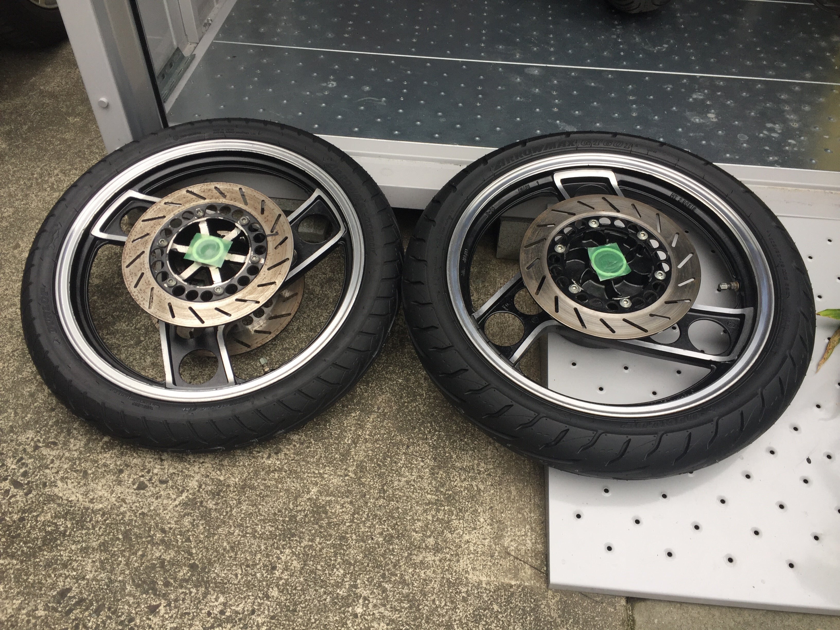 RZ250R 36年の眠りから覚める!(第1話)|技術屋気質 RZ250R 36年の眠りから覚める!(第1話)|技術屋気質