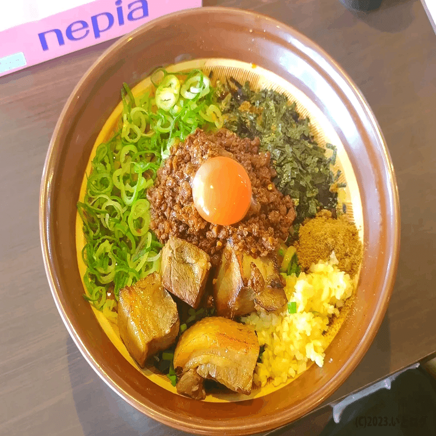 麺屋はなび　丼2色セット 麺屋はなび 高畑本店』名古屋メシ「台湾まぜそば」の起源はここにあり