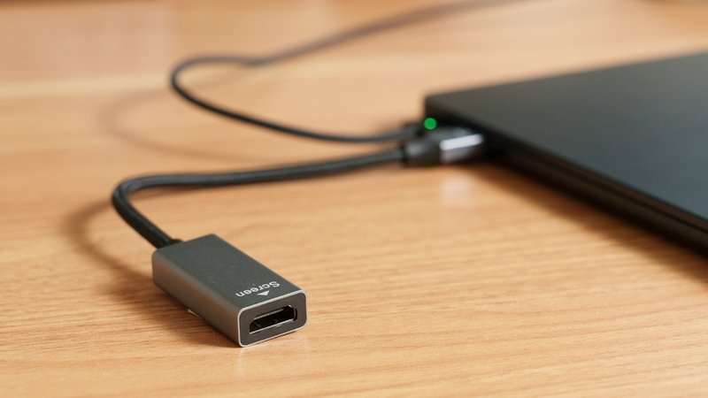 USB-C to HDMI変換アダプタ