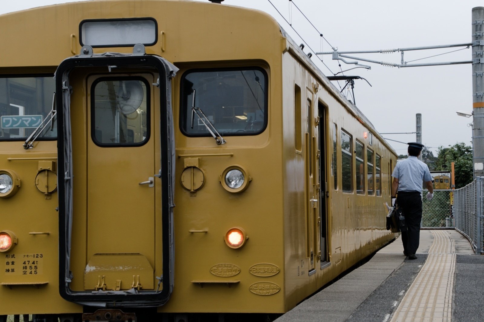 鉄路回遊 - 山口の単行電車を追って｜sazanami