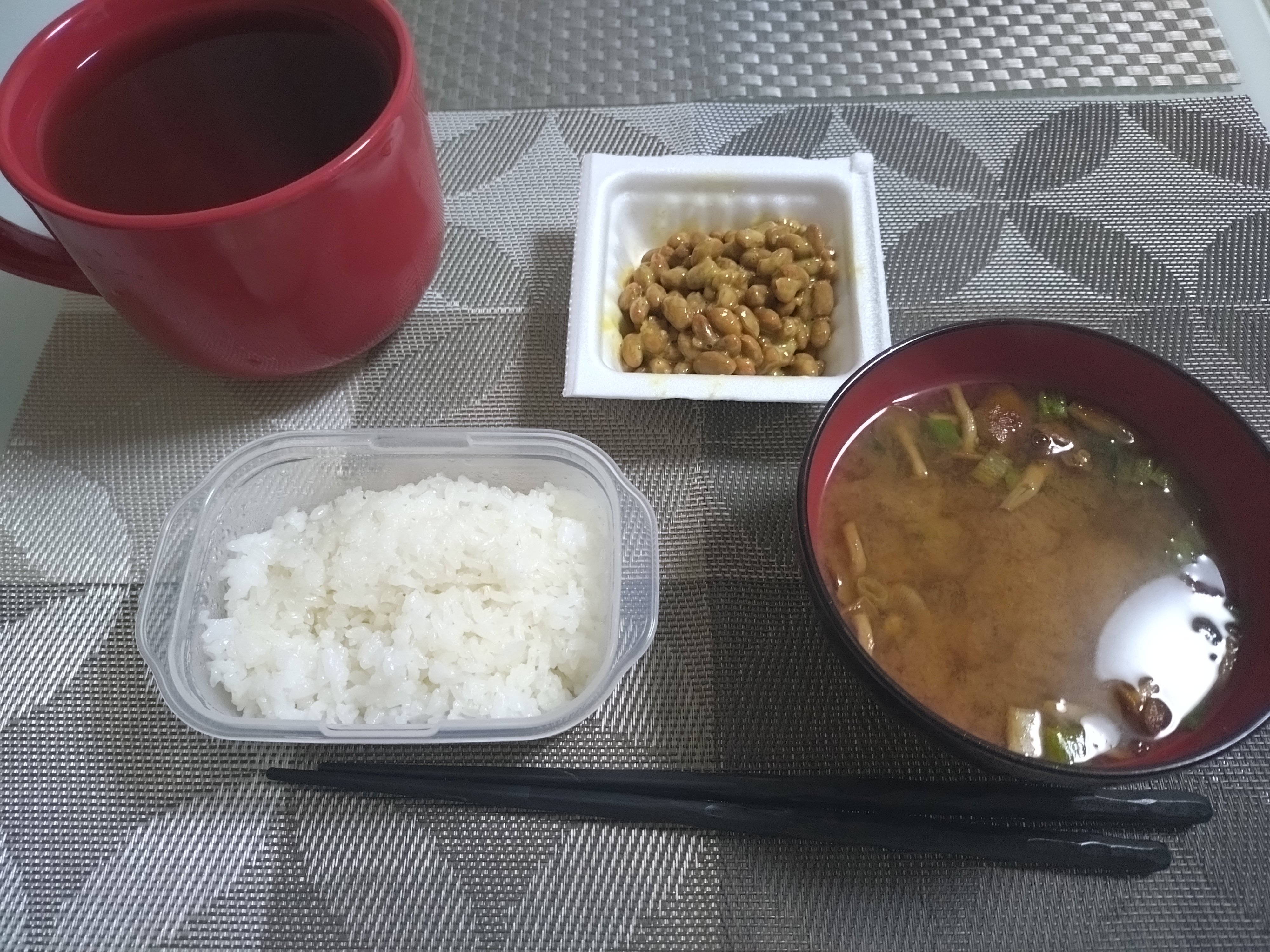 何も作りたくない日の夜ごはん｜よ～こ