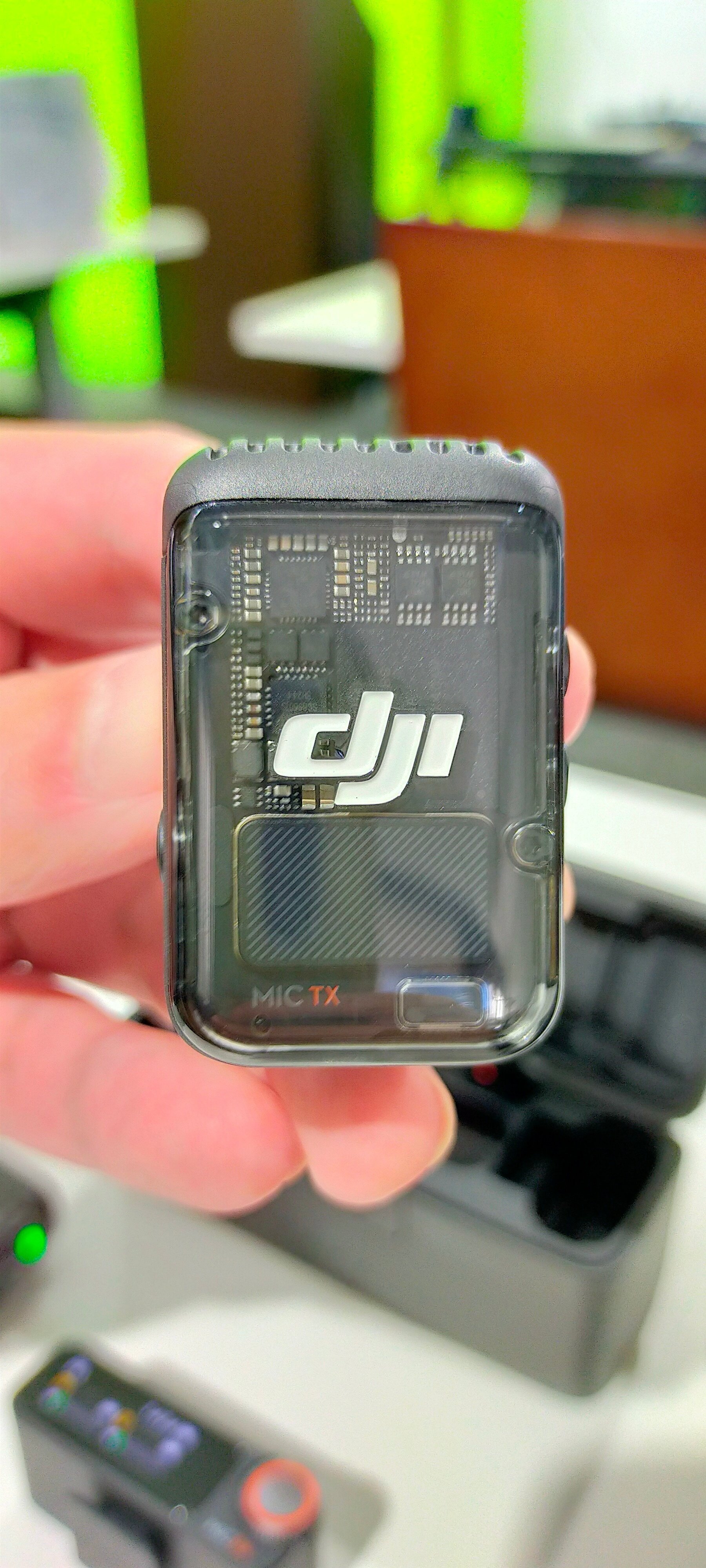 DJI MIC 2】音声収録マイクとしての検証|秋葉原ベストセラー DJI MIC 2】音声収録マイクとしての検証|秋葉原ベストセラー