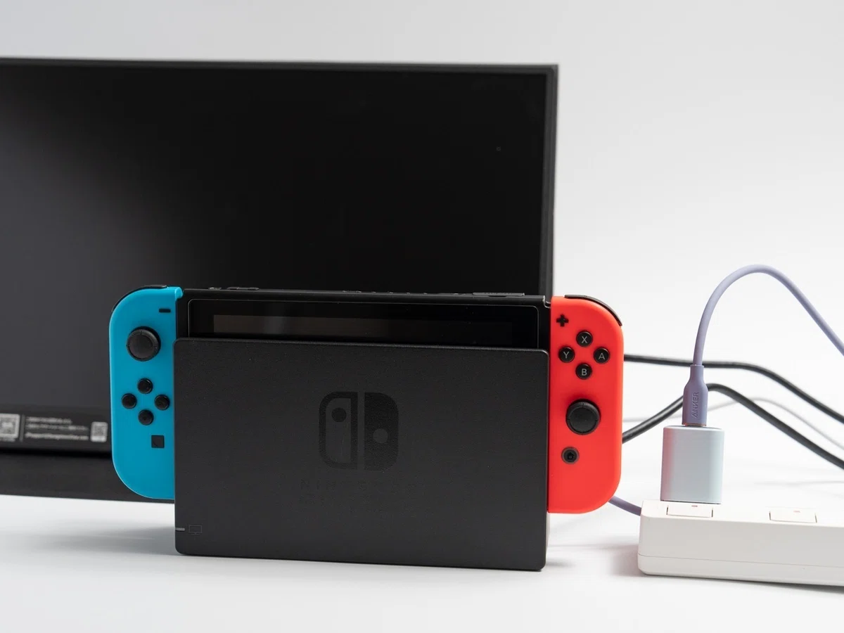 Nintendo Switch 射 本体 充電器 ドック ケース