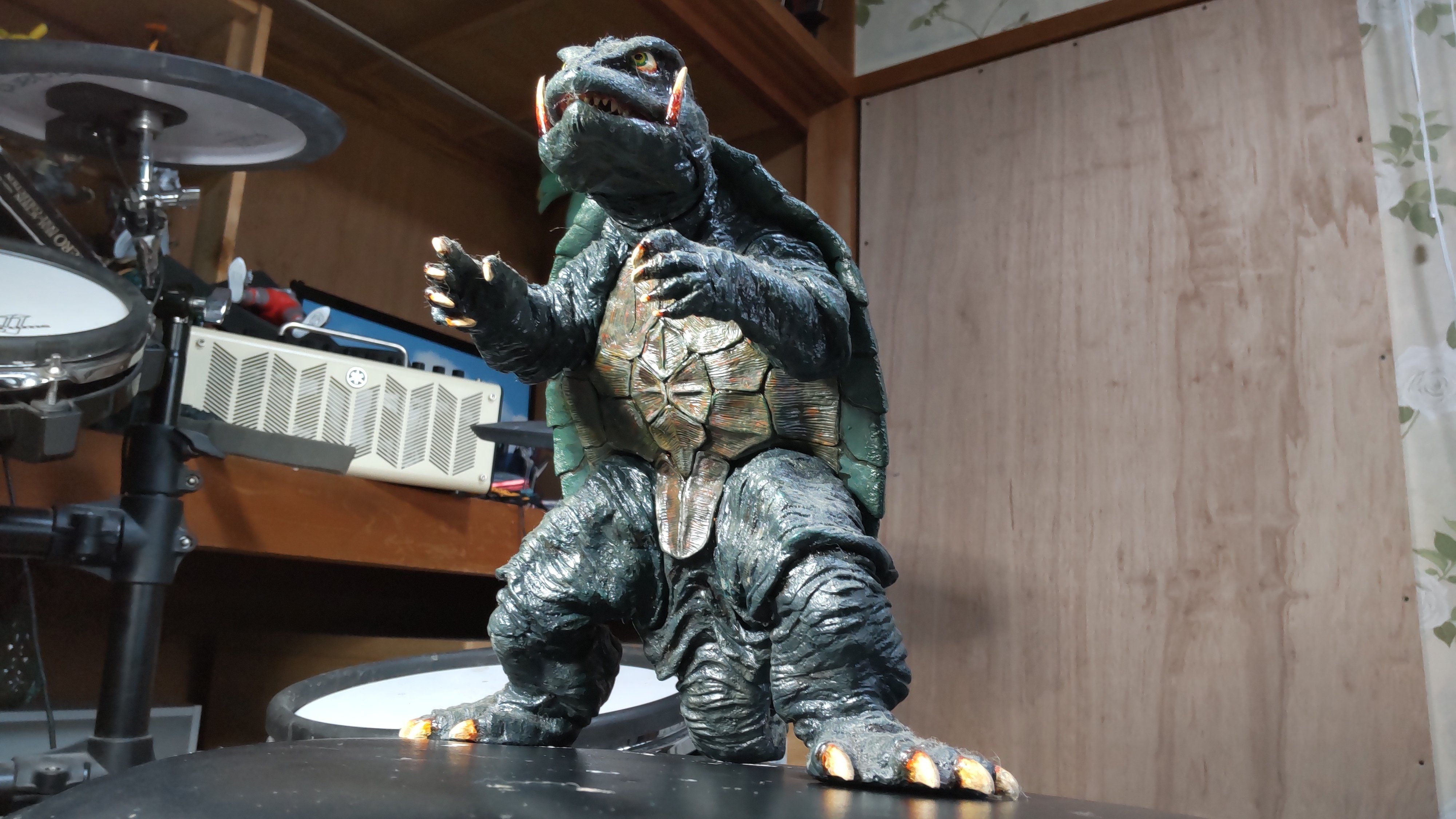 ファルシオン ガメラ ソフビキット 現状品 - メルカリ