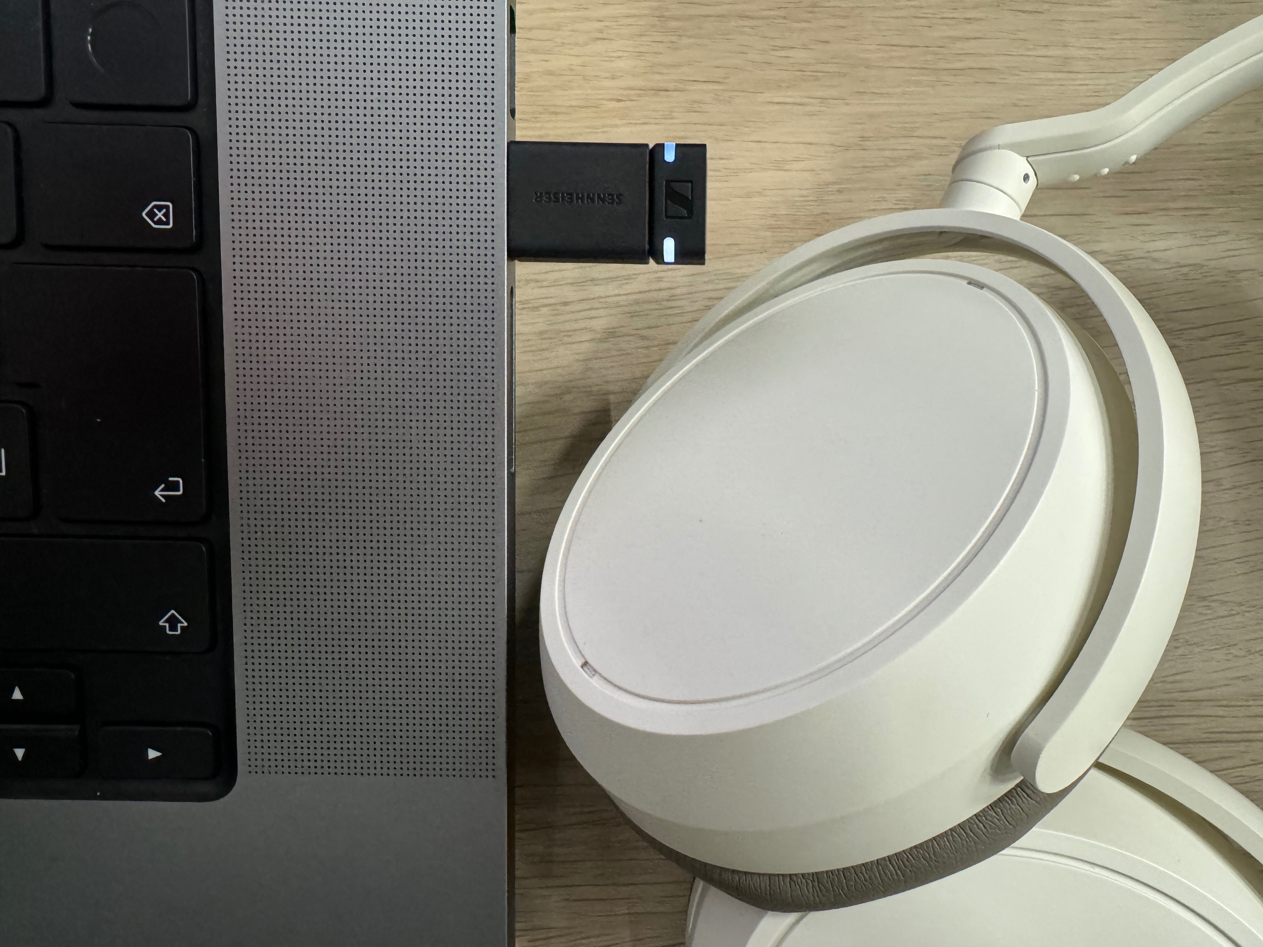Sennheiser 『MOMENTUM 4 Wireless』と『BTD600』のコンビが最高 Sennheiser 『MOMENTUM 4 Wireless』と『BTD600』のコンビが最高