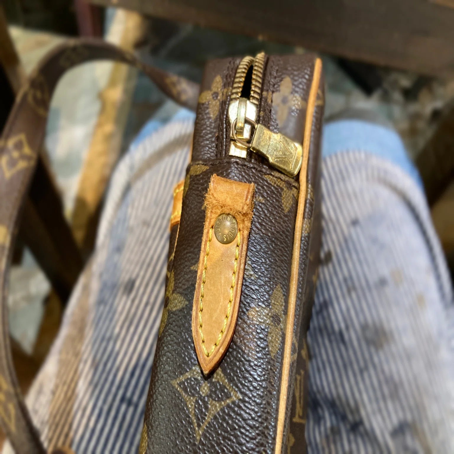 ショルダーバッグストラップ根付交換】Louis Vuitton(ルイヴィトン 