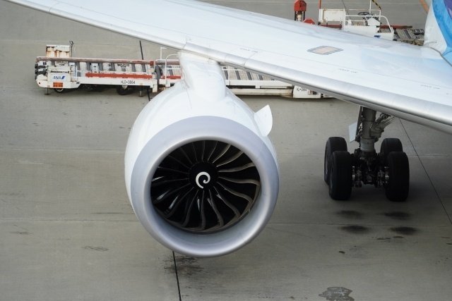 飛行機が苦手なあなたに 飛行恐怖症を克服する本 フライト 旅行 旅客機 海外 飛行機が苦手なあなたに / タキザワ，バニー【著