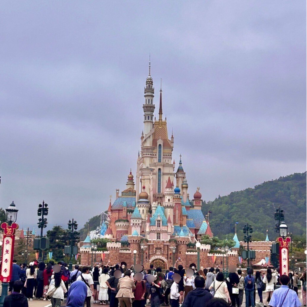 香港]ディズニーランド①【開園前、アトラクション】｜りんご