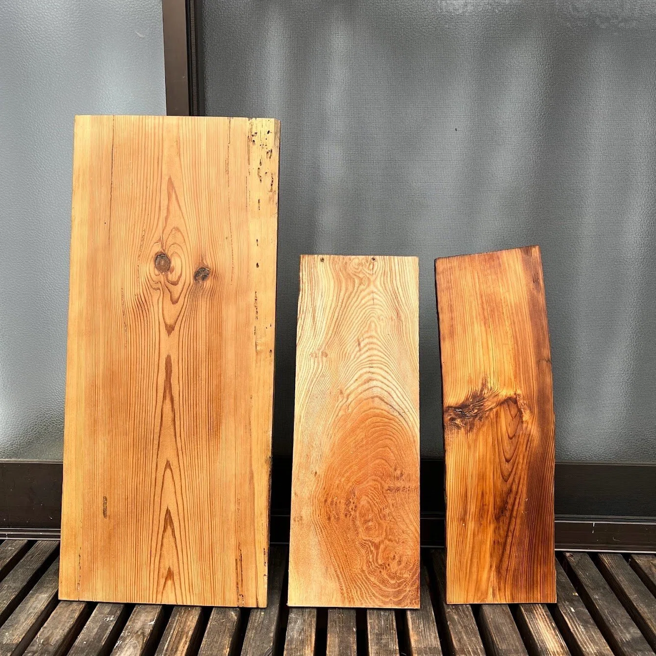 アップサイクル】ずっと売り切れ中だったアレを、古材で作製しました