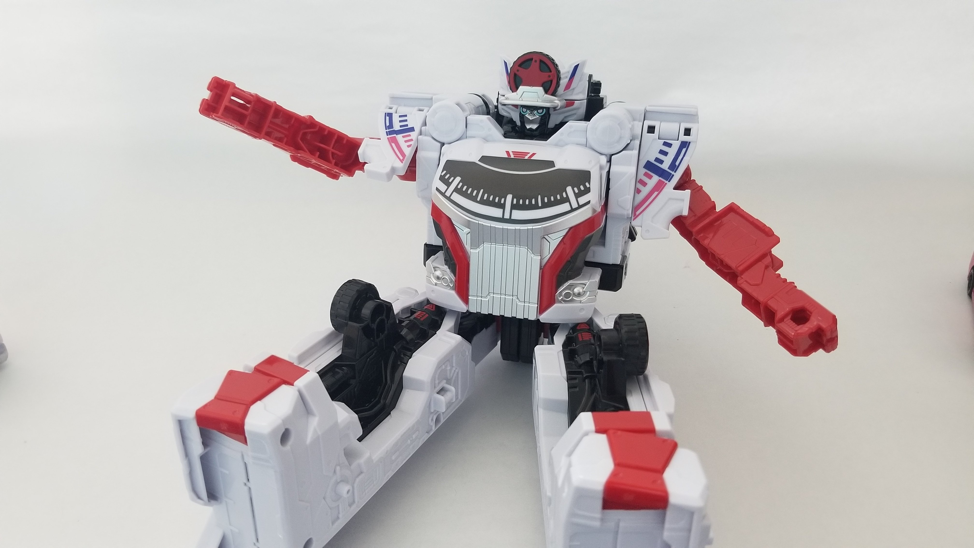 ブンブンジャーロボ Amazon.co.jp: [バンダイ] DXブンブンジャーロボ 対象年齢 3才