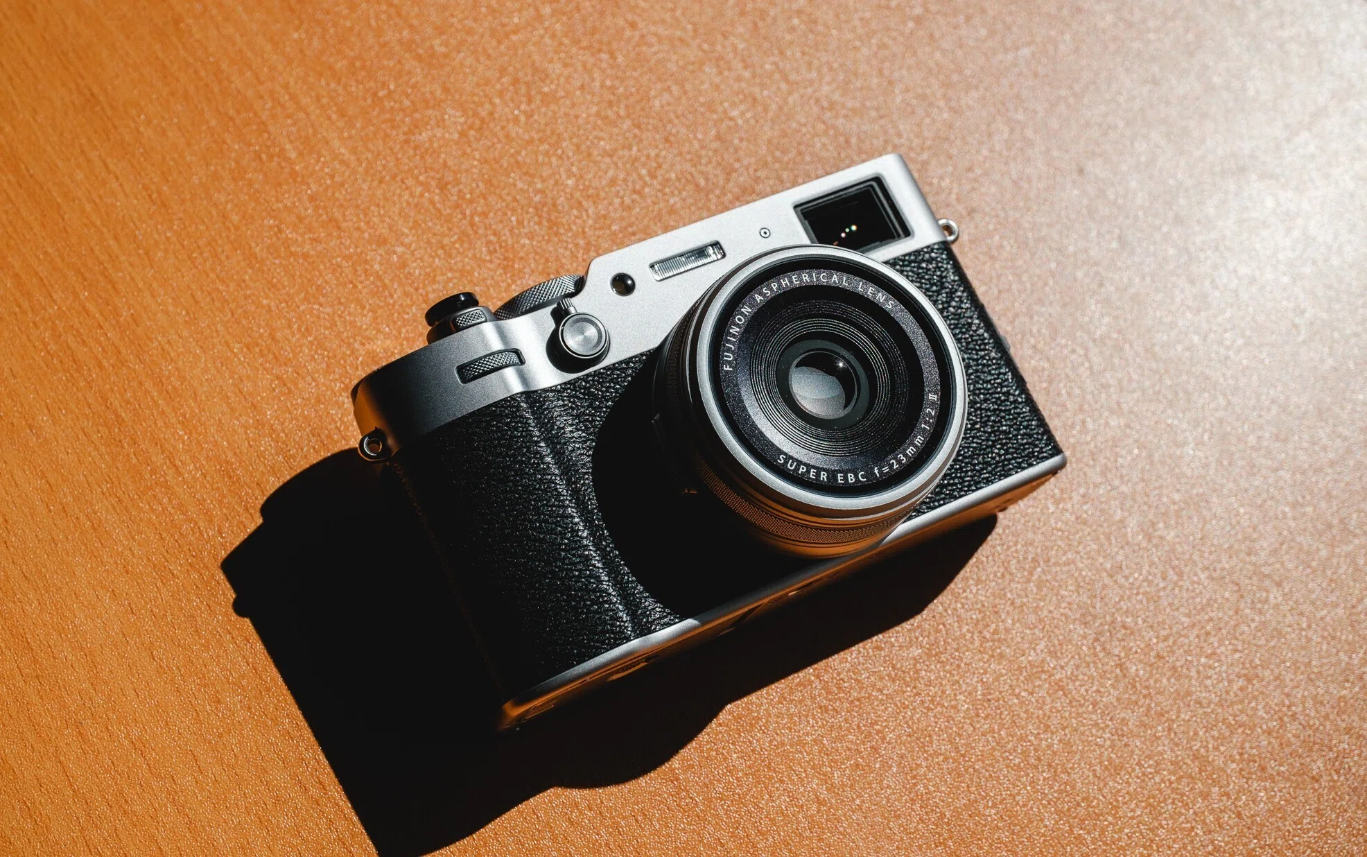 作例写真30枚】X100VI レビュー 正統進化した高級コンデジの魅力