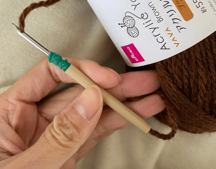 パンチニードルする🧶｜みどり🌱