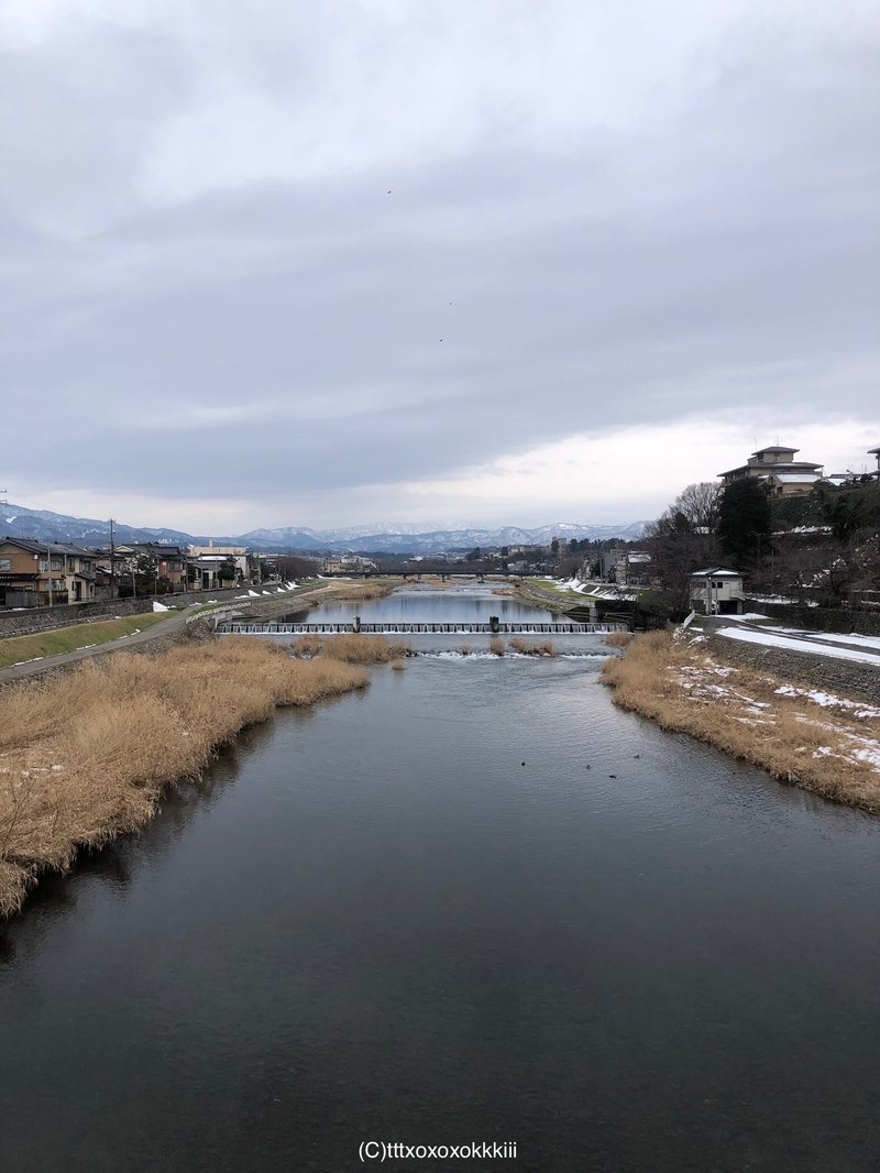 2024年1月 石川県金沢市の犀川沿いにて