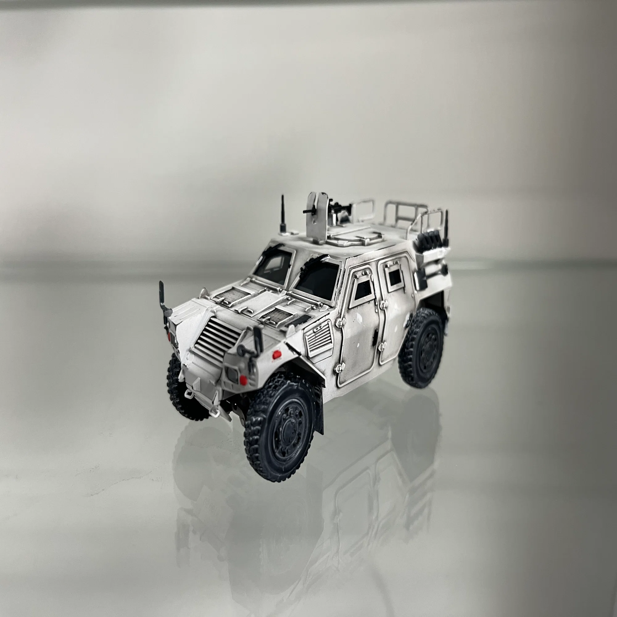 タミヤ 1/48 陸上自衛隊 軽装甲機動車 北海道仕様｜オルカラス・ラボ
