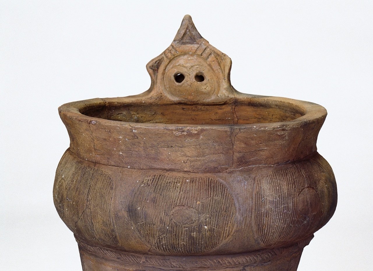 REKIHAKU』011連動展示：顔身体をもつ先史時代の道具たち｜REKIHAKU