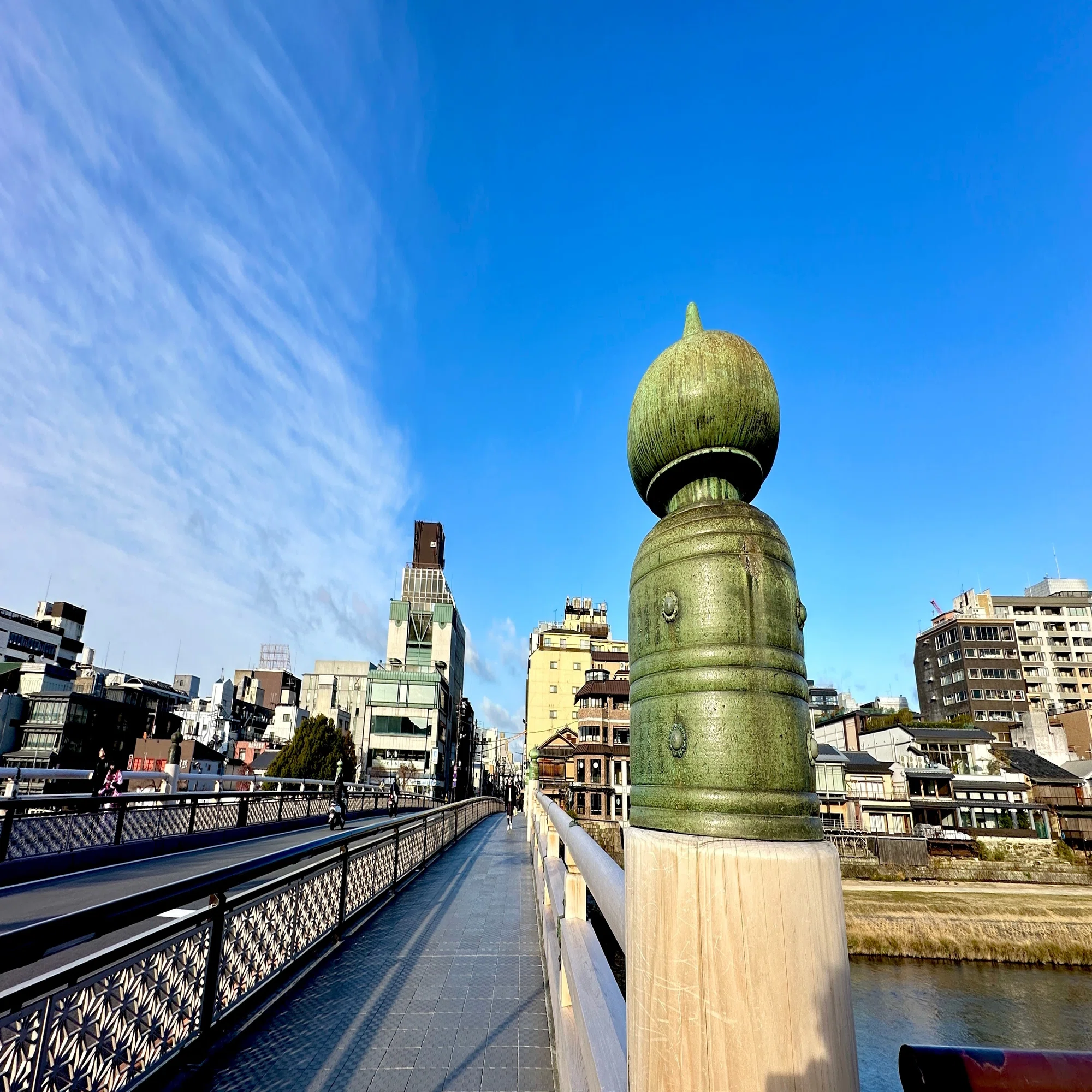 京都時間.jp】第36回 京都の心 歴史と現代の架け橋 三条大橋の軌跡 