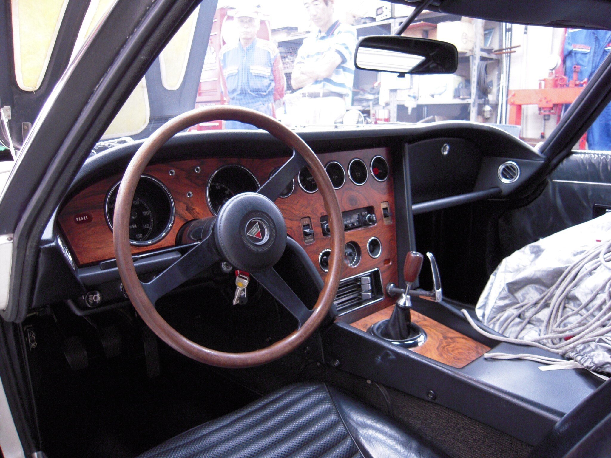 一枚の写真から・・・気分は007ジェームスボンド ・トヨタ2000GT