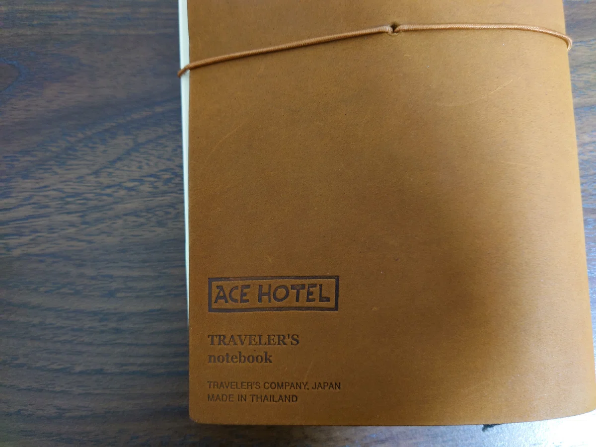 お気に入り】私のトラベラーズノートAce Hotel とアイテムたち｜Arie