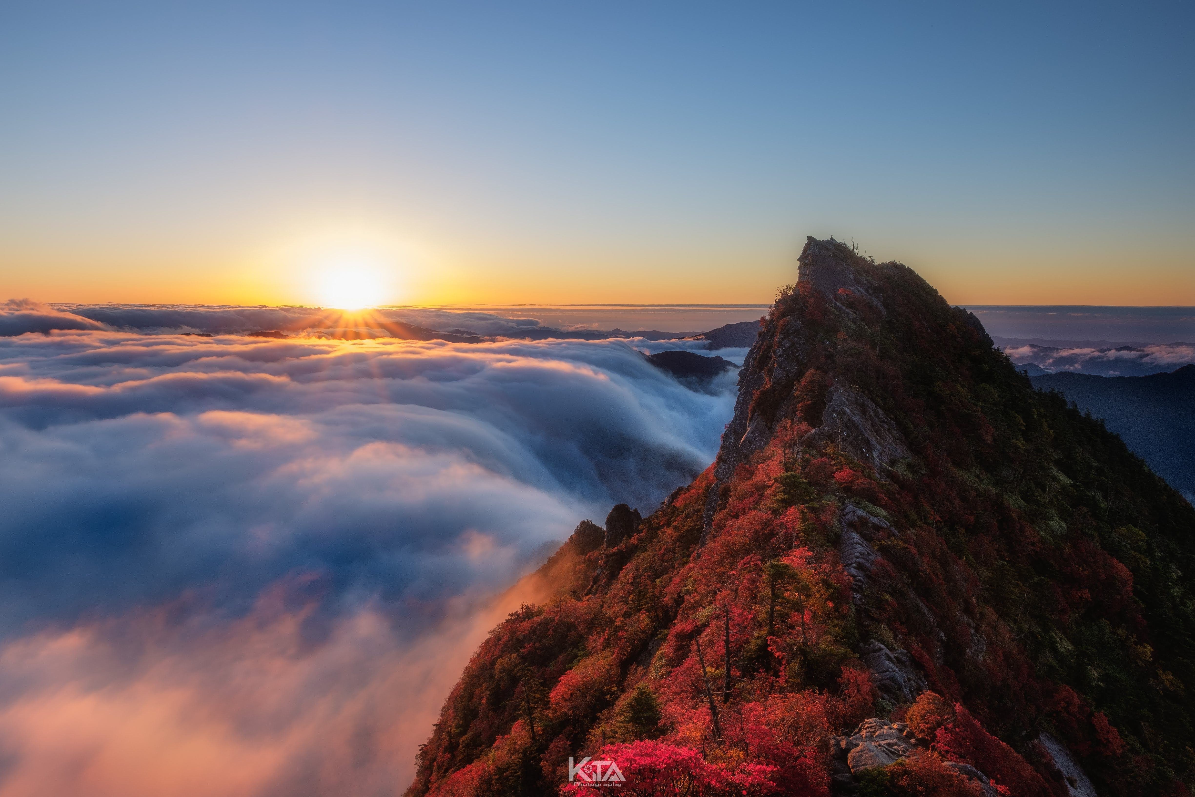 西日本最高峰 石鎚山の絶景|KiTA 西日本最高峰 石鎚山の絶景|KiTA