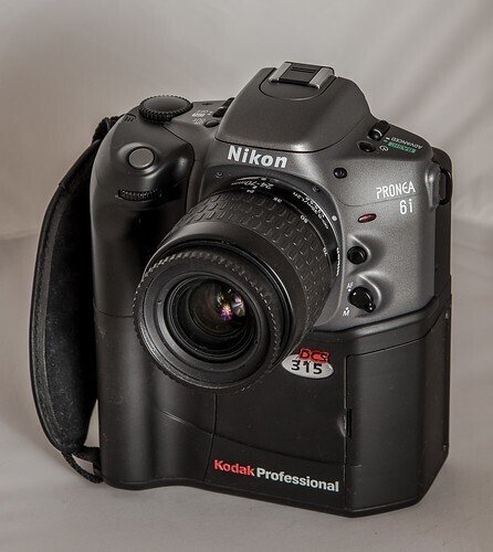 Kodak Digital Science DC260 1998は最初のDigita OS機｜Sven.