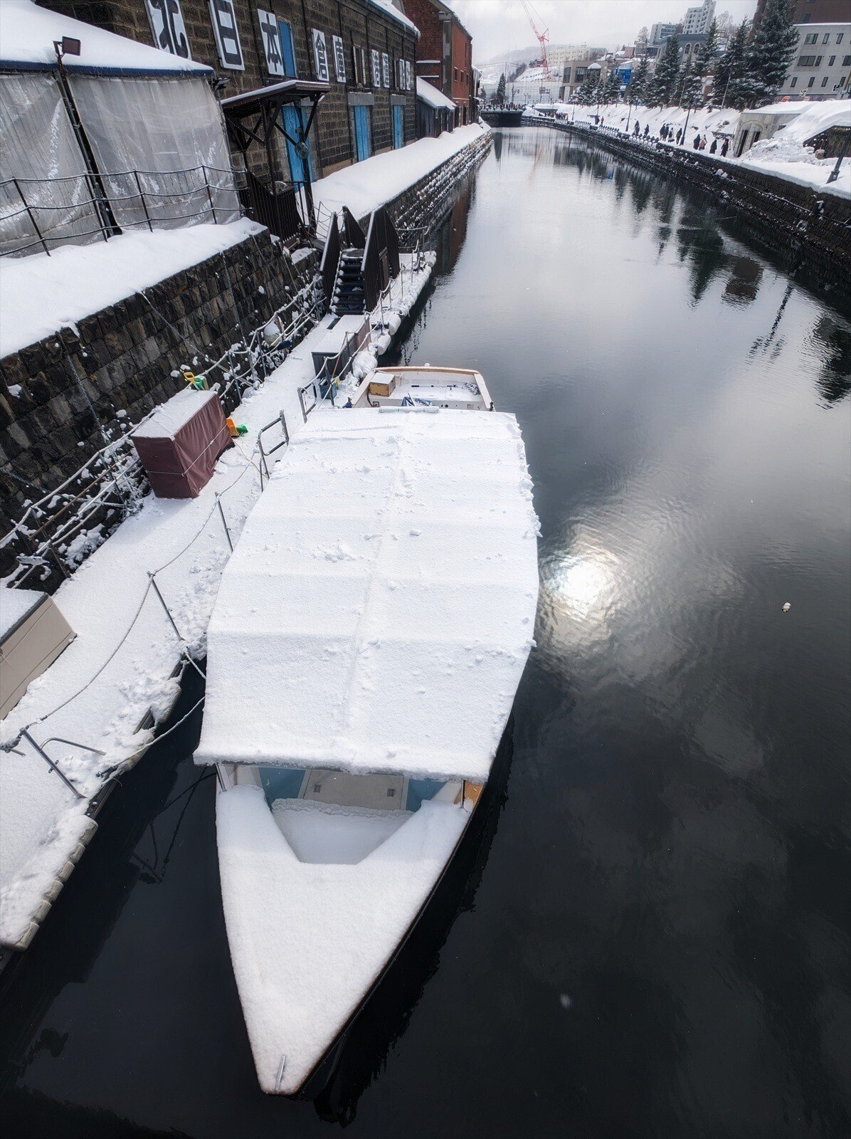 雪の小樽運河など300ピースx9箱です。