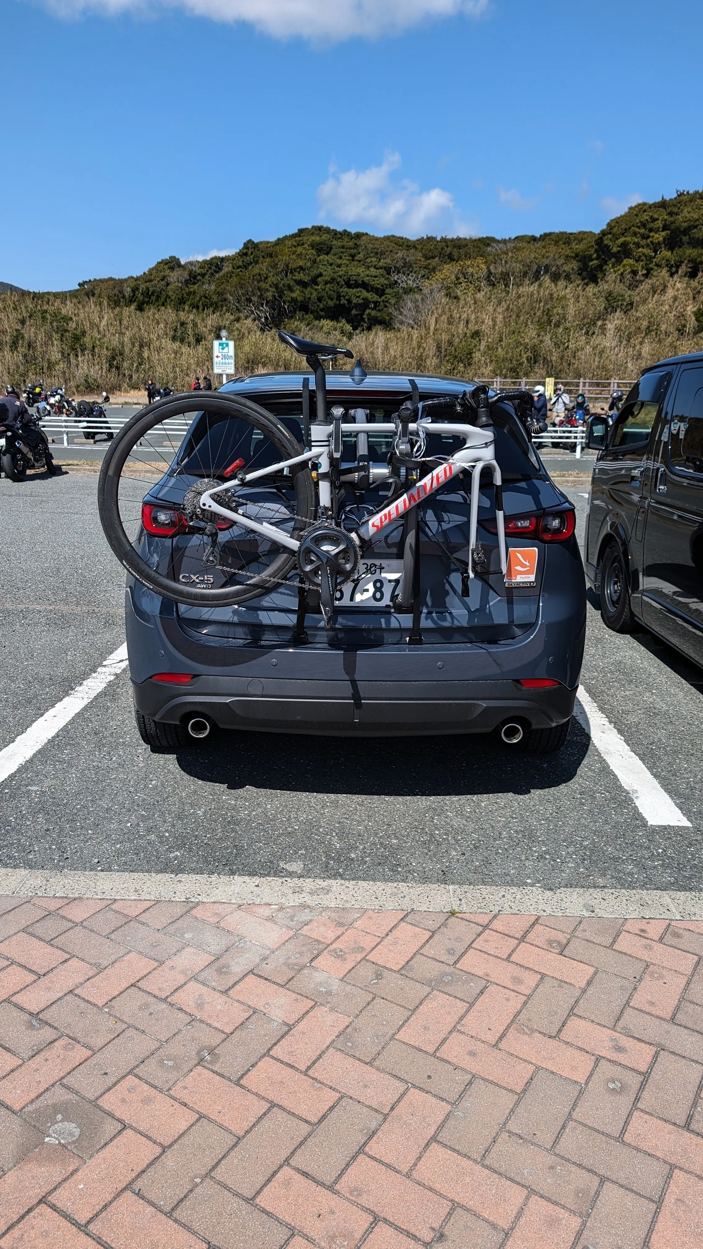 CX-5にリアサイクルキャリア（EC16BK)を設置する｜CX