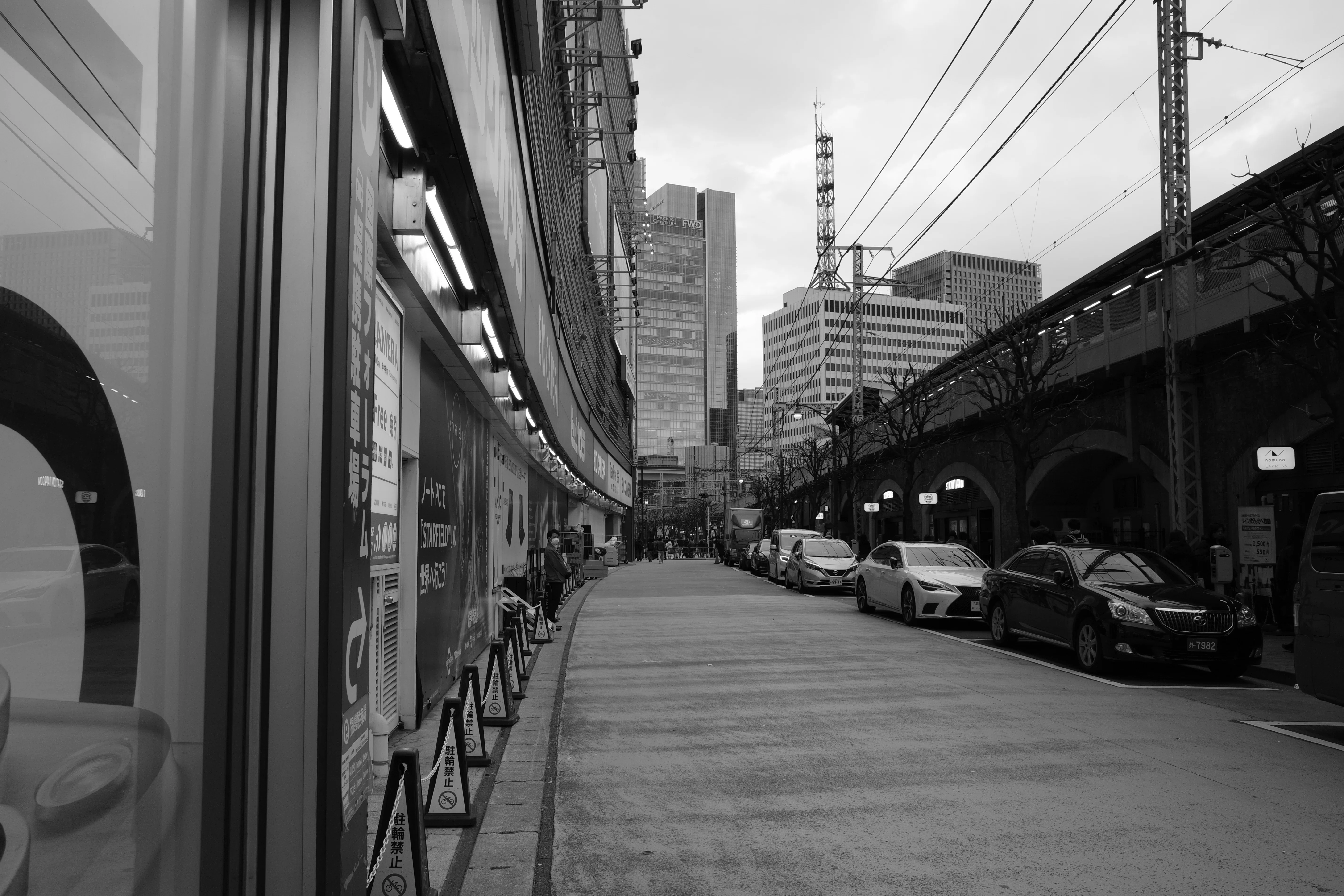 美術品・アンティーク・コレクション ミント 東京 モノクロ写真 都市